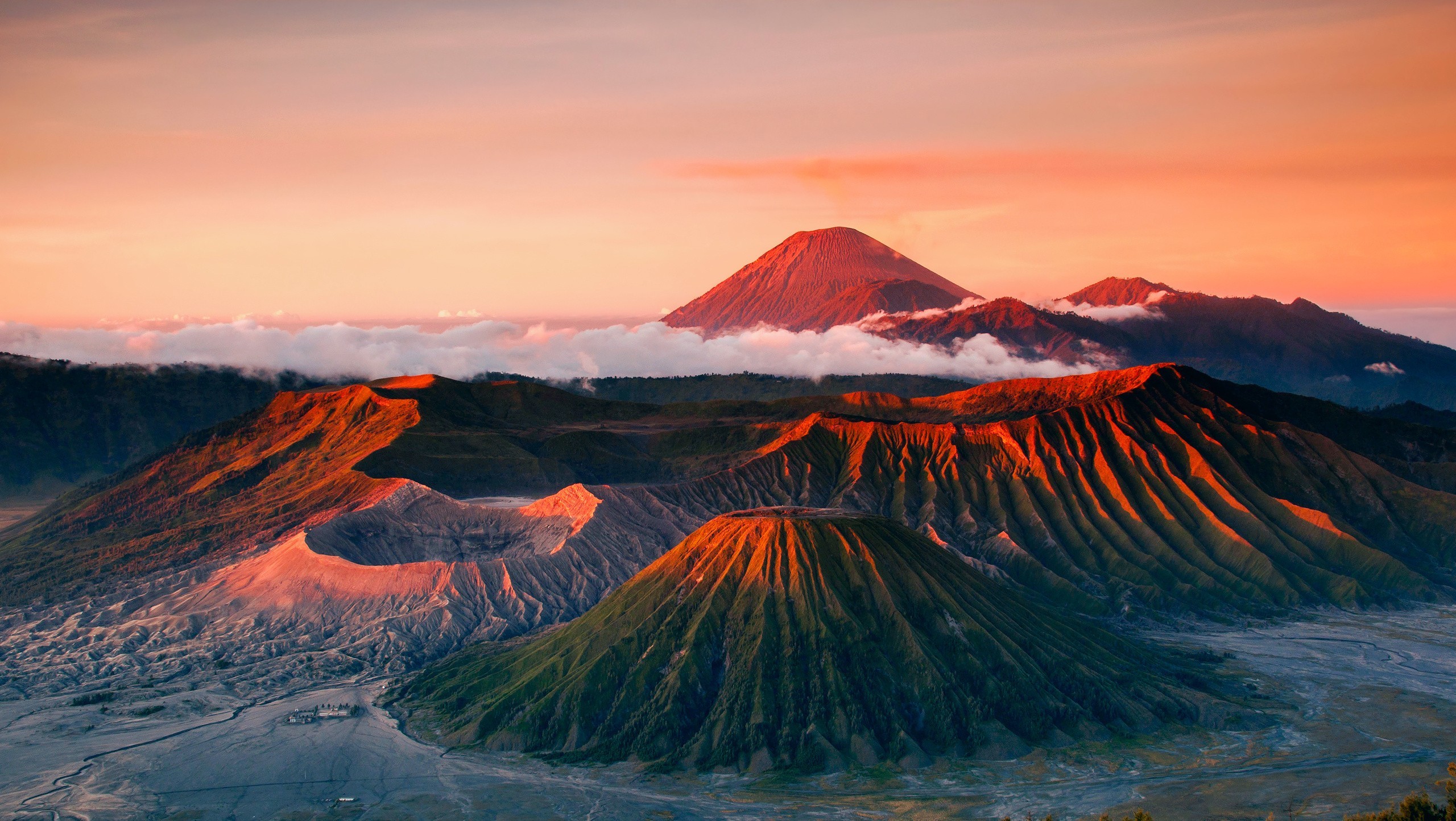 General 2560x1444 nature mountains landscape volcano Mount Bromo dusk clouds crater Indonesia Java (island) urban Bali