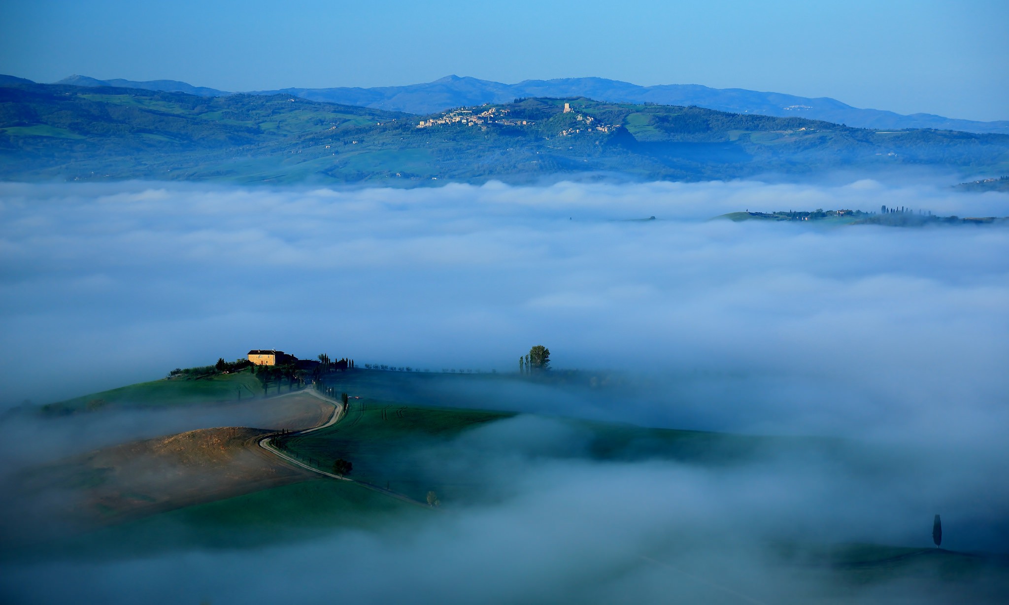 General 2048x1228 nature landscape Italy trees hills Tuscany house morning mist old building