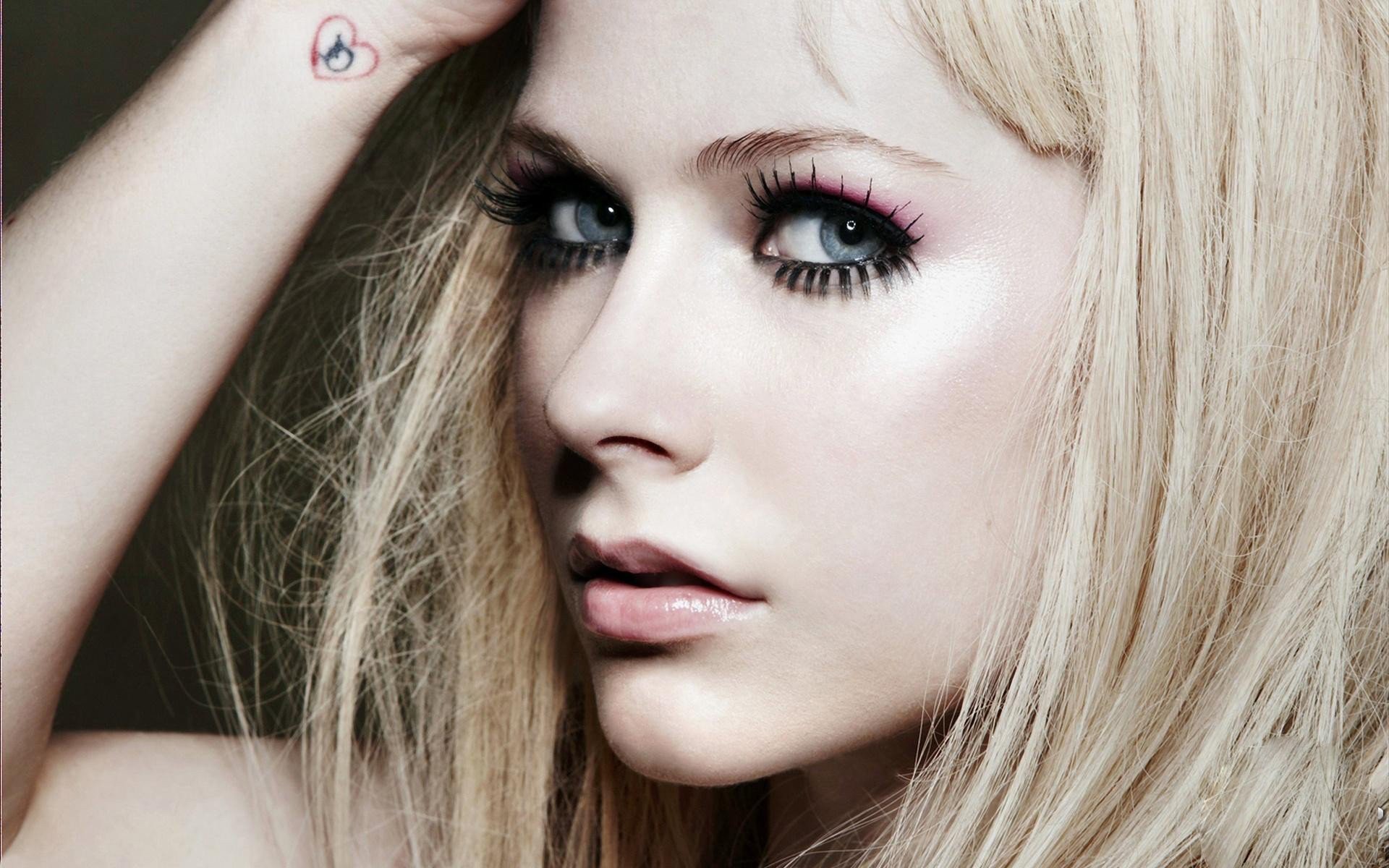 People 1920x1200 Avril Lavigne singer blonde face tattoo portrait celebrity looking at viewer women studio women indoors indoors makeup
