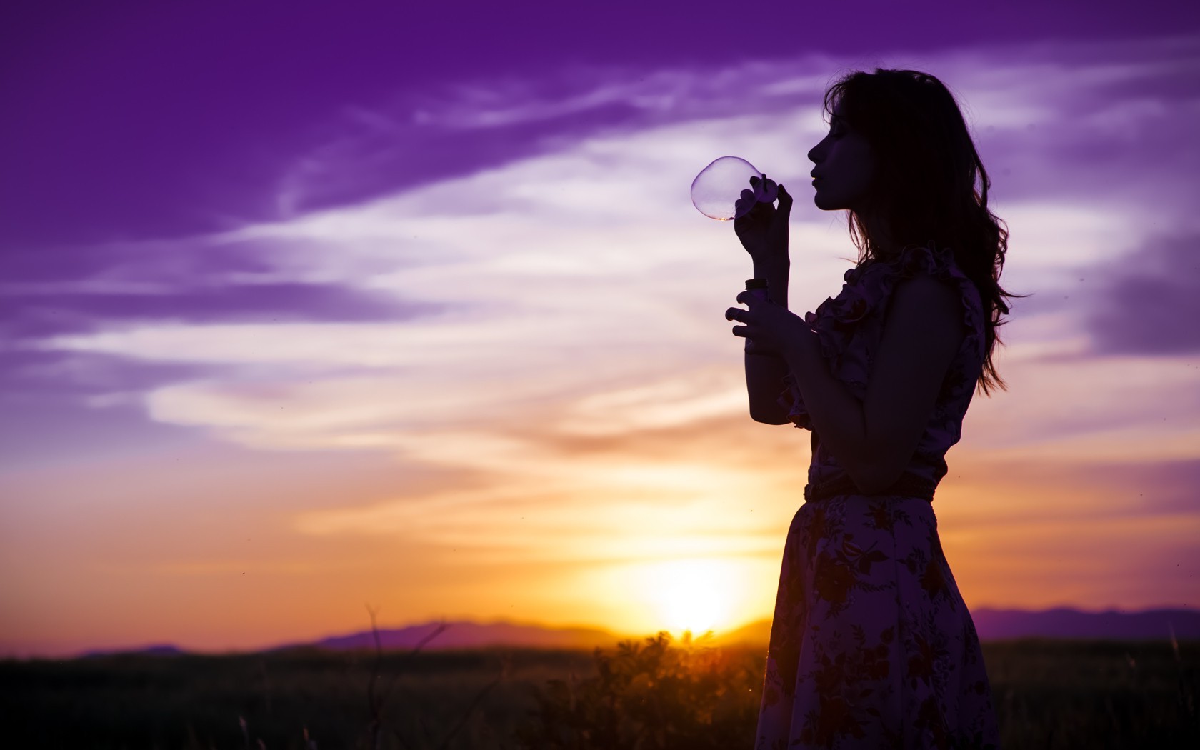 People 1680x1050 women profile bubbles sunset floral women outdoors purple outdoors sunlight sky standing