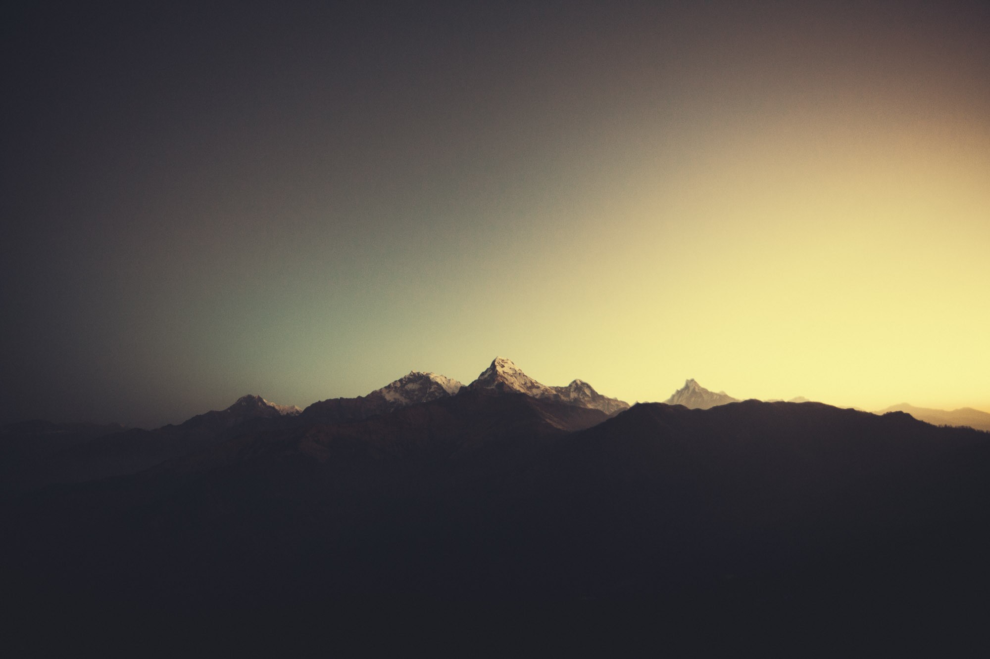General 2000x1333 landscape mountains sunlight blurred Nepal Himalayas nature Annapurna sky Composite Montana beige