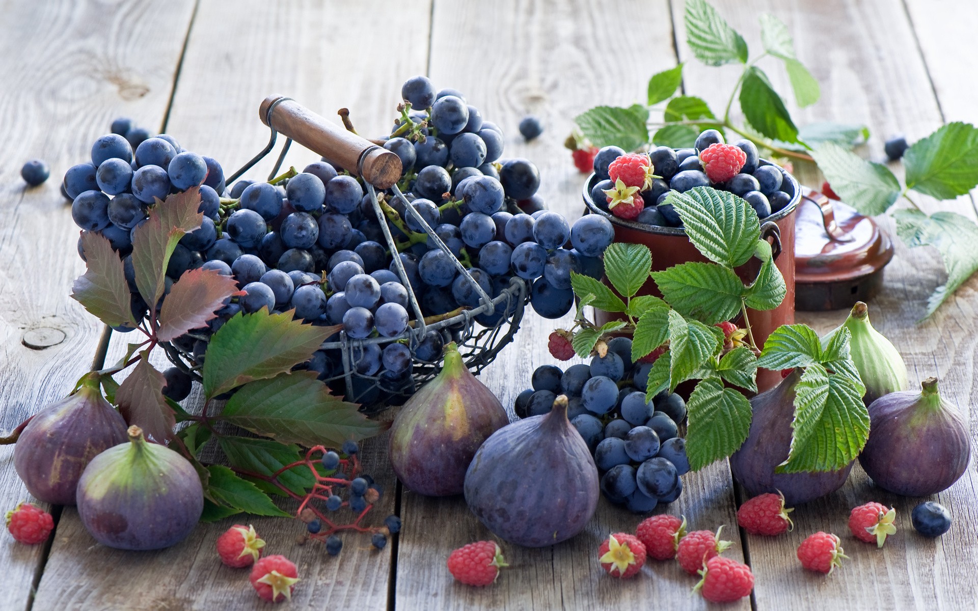 General 1920x1200 food lunch fig fruit grapes Black Grapes raspberries berries