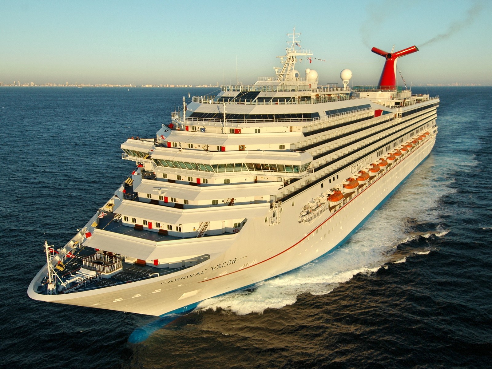 General 1600x1200 Carnival ship vehicle cruise ship Carnival Valor water waves frontal view