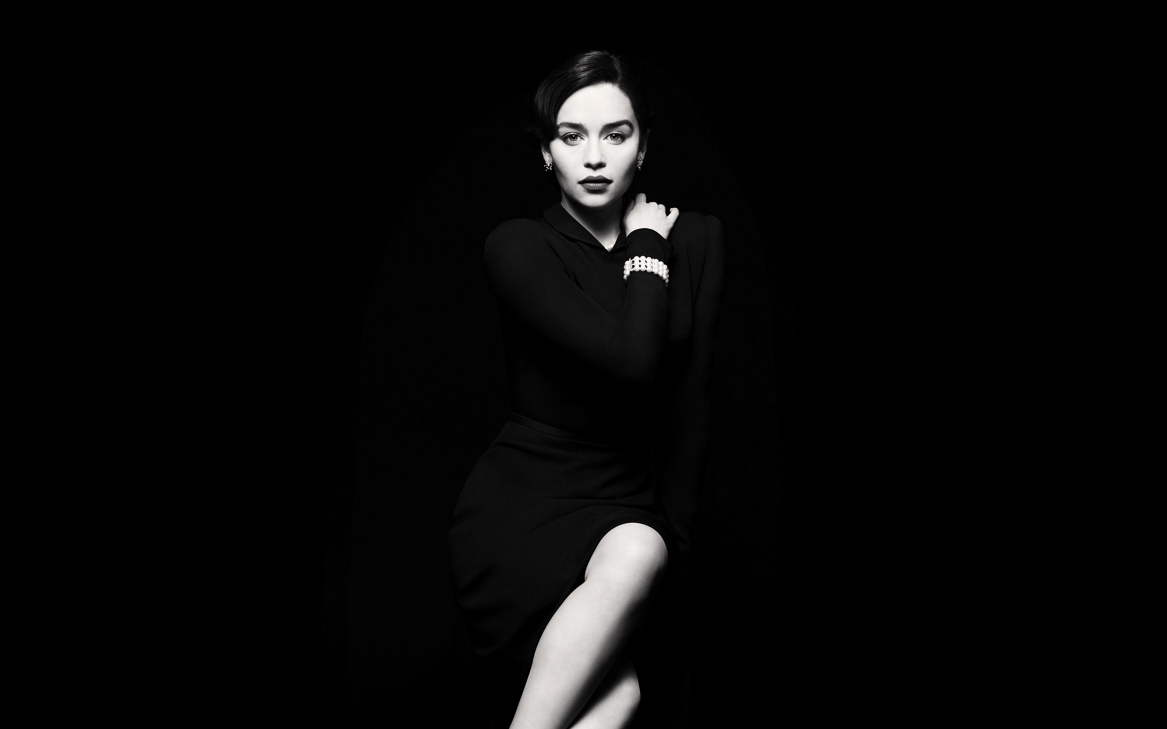 People 3840x2400 Emilia Clarke brunette actress celebrity women monochrome simple background glamour looking at viewer