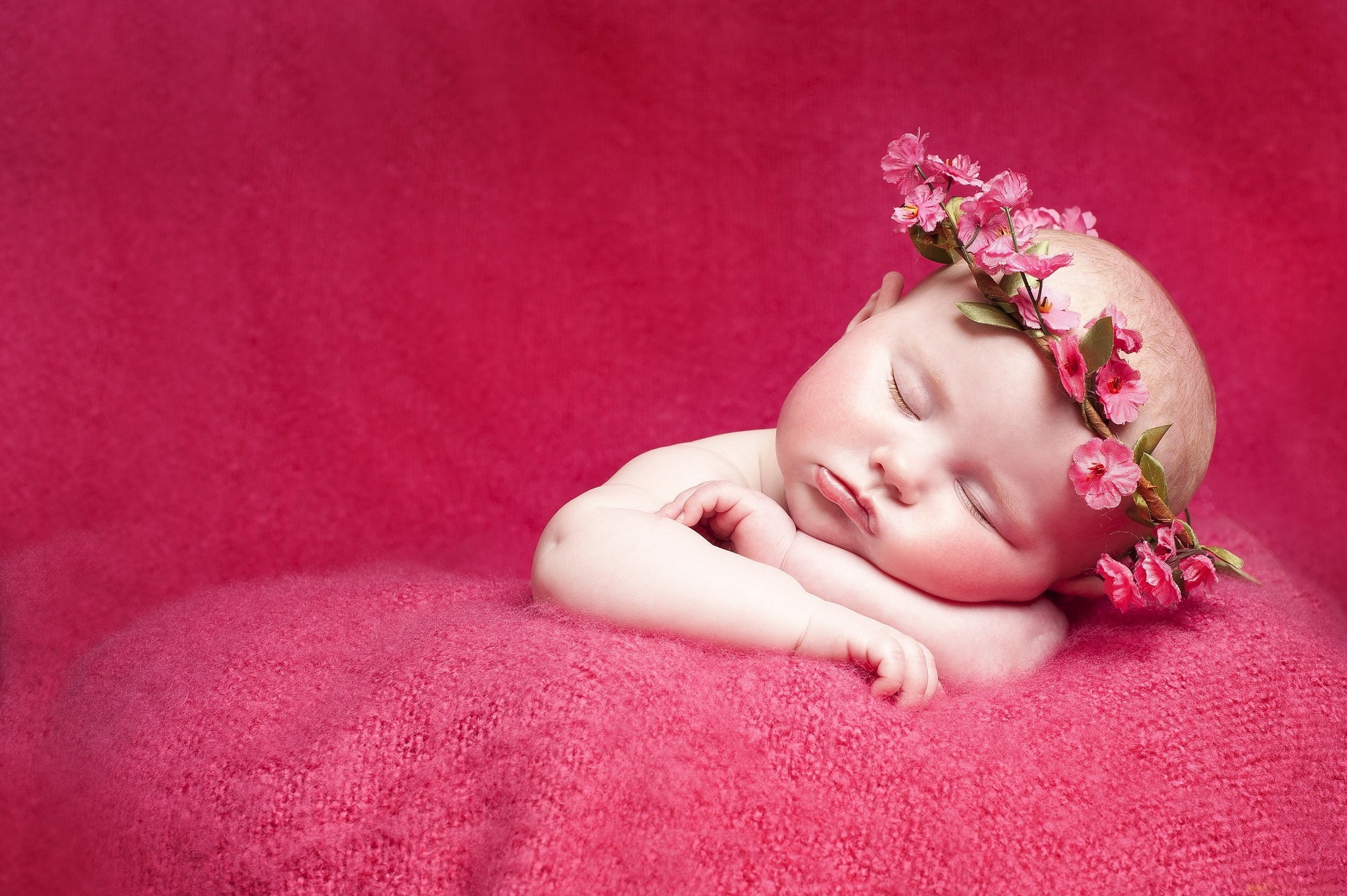 People 2048x1363 Infant Sleeping baby wreaths closeup