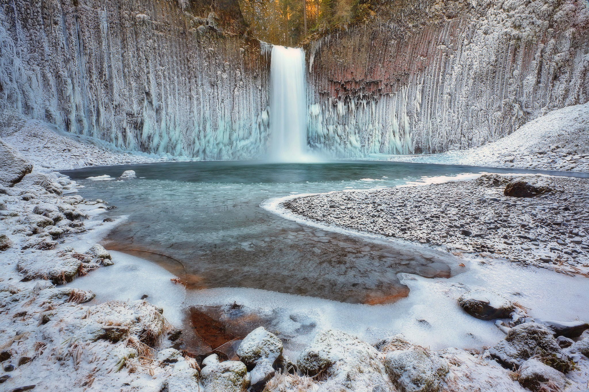 General 2048x1365 nature landscape water waterfall long exposure winter ice frost rocks snow lake