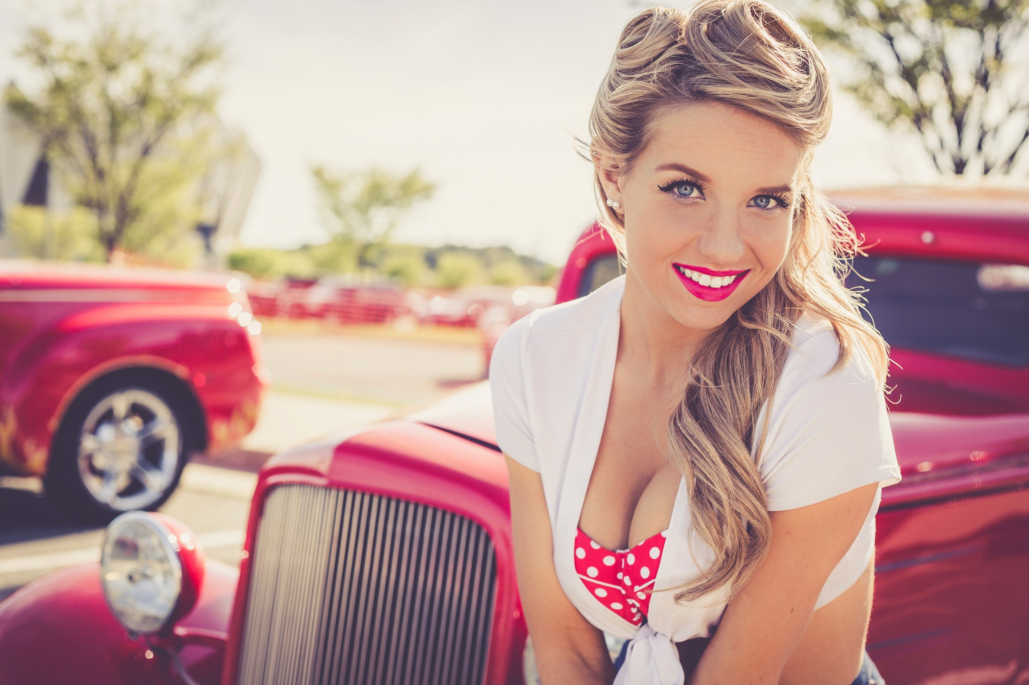 People 2048x1365 women pinup models red lipstick blonde red cars old car smiling open mouth women with cars model pearl earrings retro style car vehicle makeup looking at viewer boobs