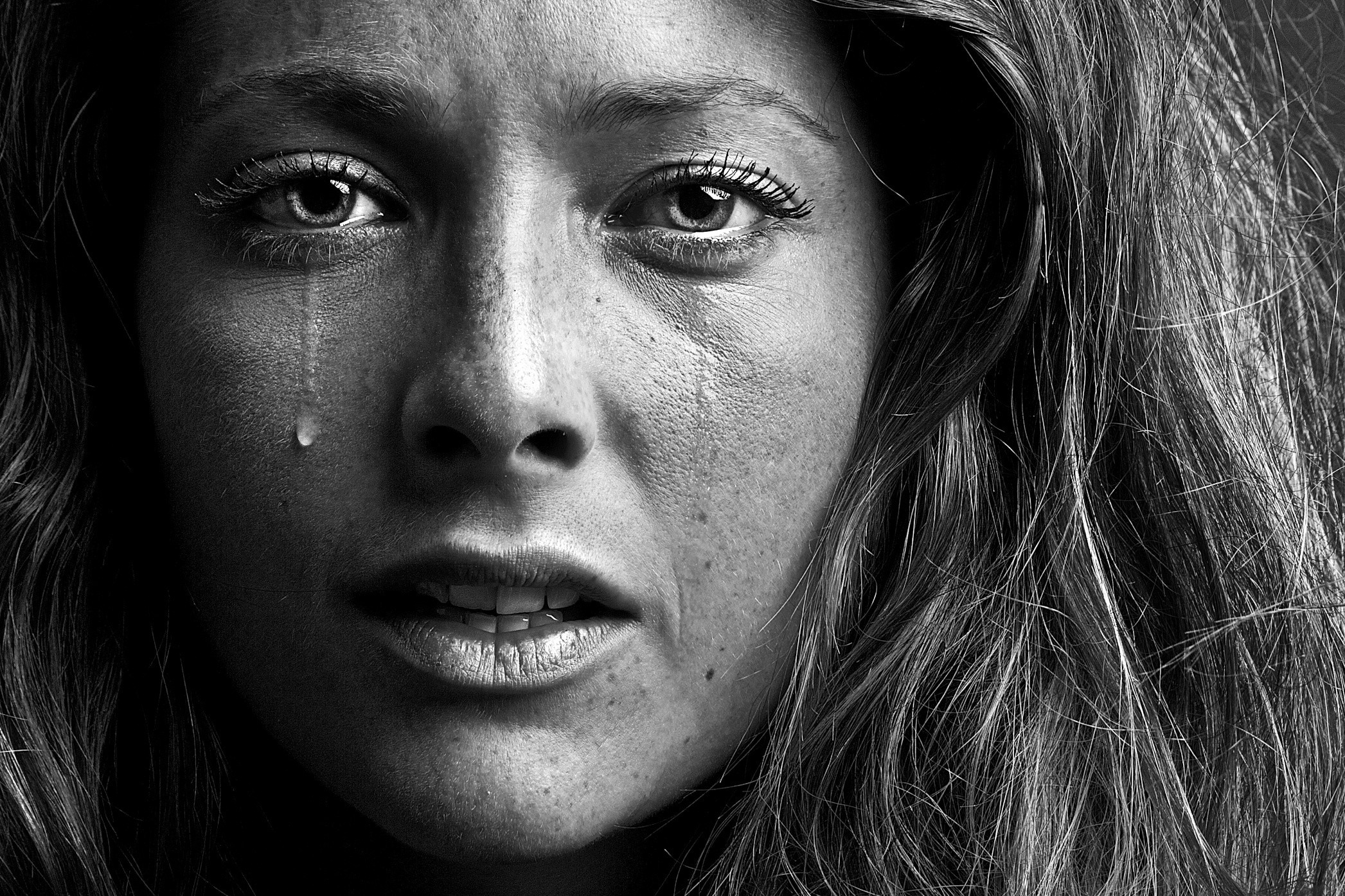 People 2093x1395 women crying monochrome face model portrait tears looking at viewer