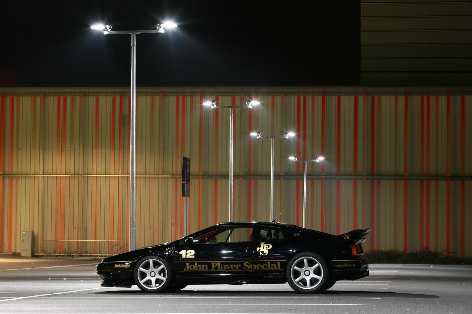 General 1600x1066 Lotus Lotus Esprit car night parking lot black cars vehicle British cars livery