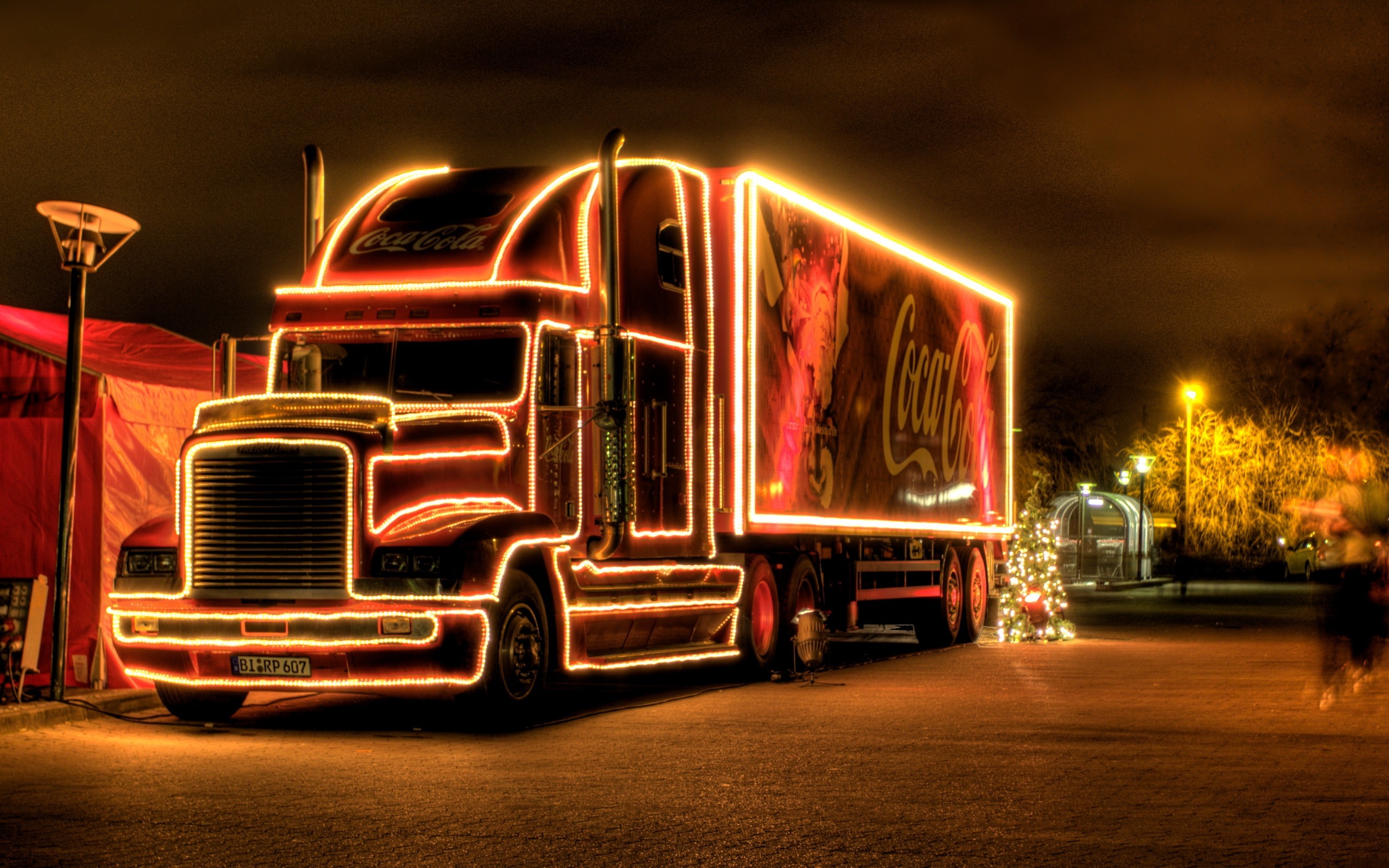 General 2560x1600 New Year truck Christmas holiday vehicle Coca-Cola advertisements