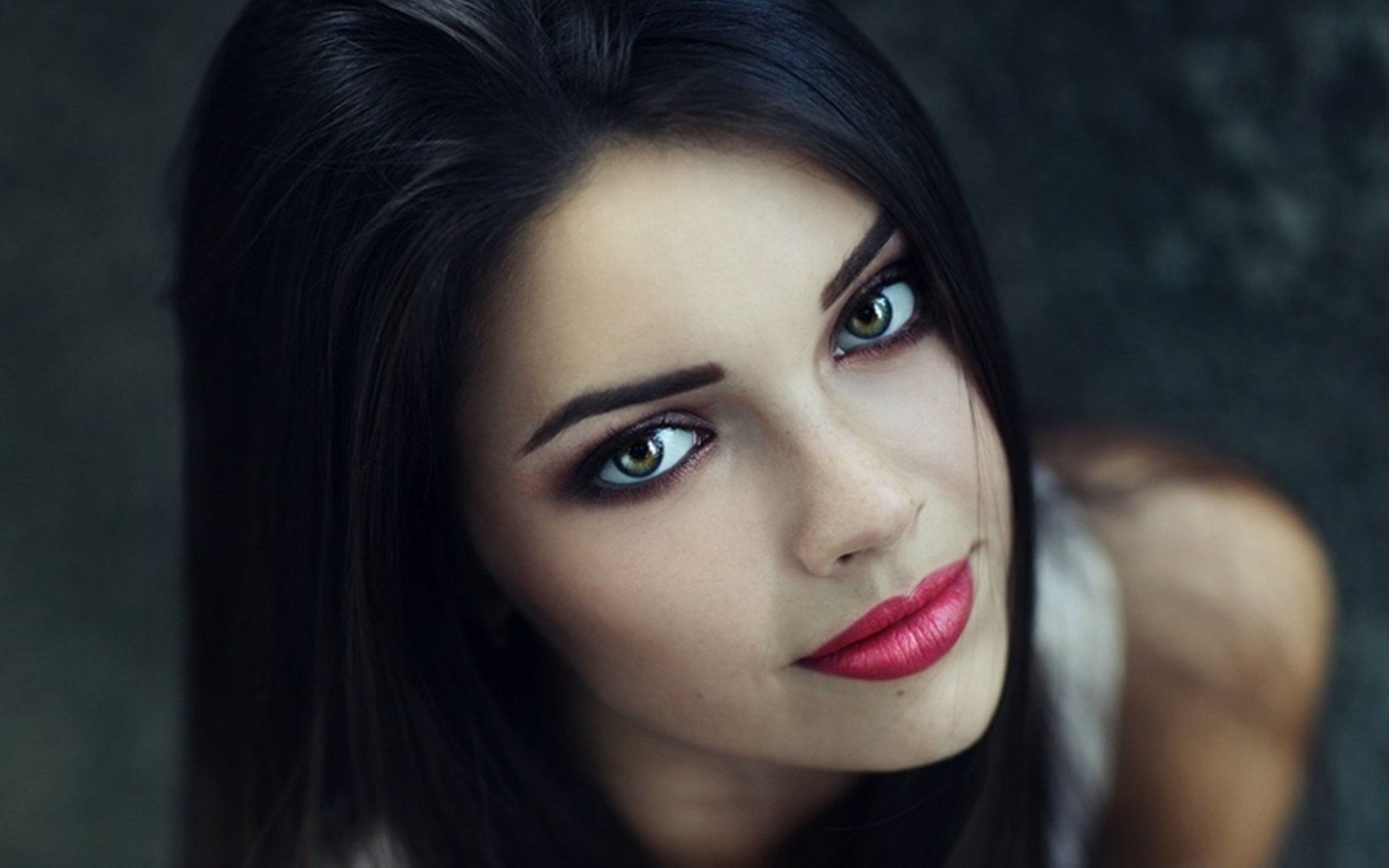 People 2560x1600 women dark hair lipstick green eyes brunette airbrushed face model makeup eyeliner red lipstick portrait