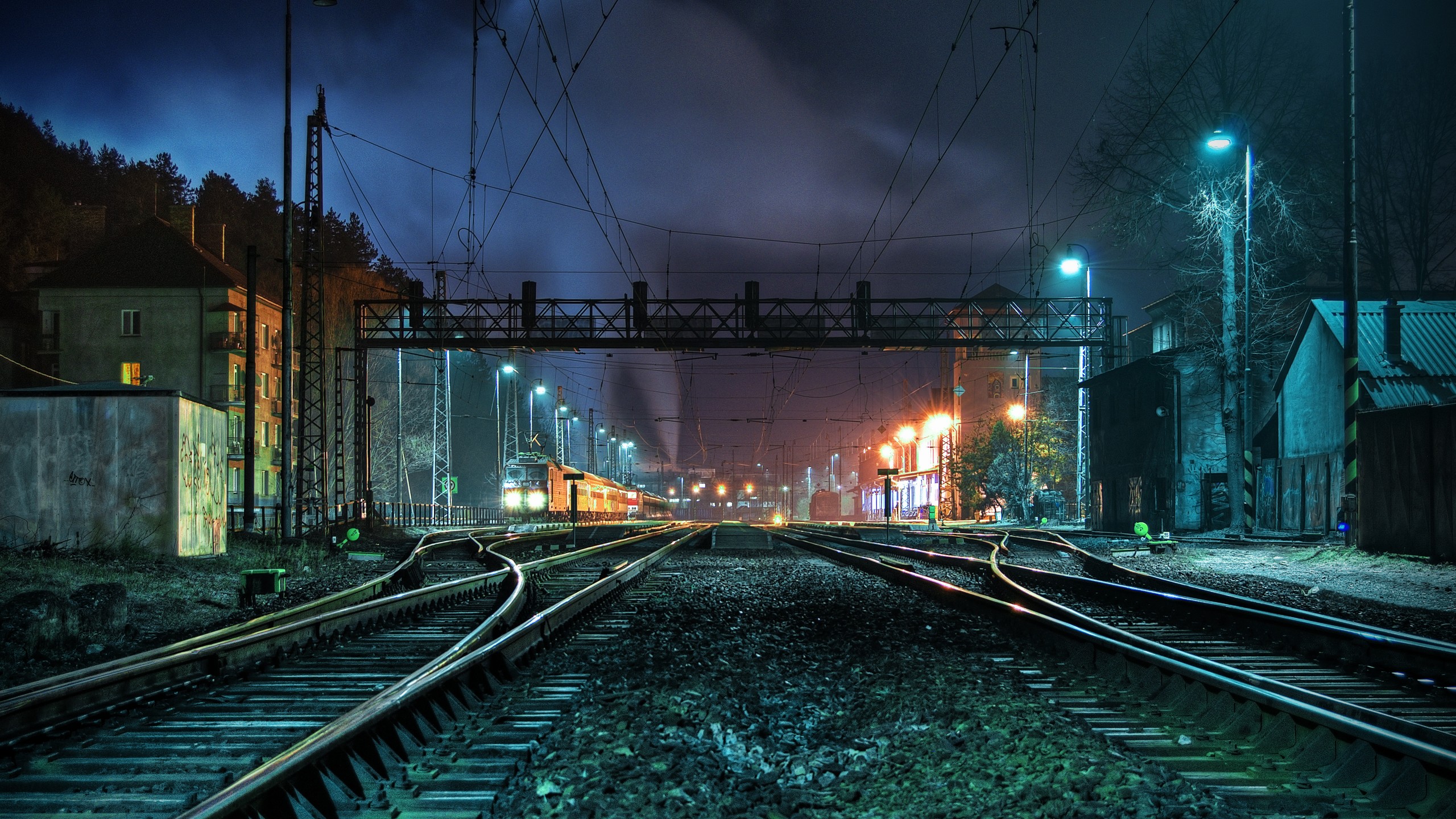 General 2560x1440 HDR photography railway lights train train station night DeviantArt Slovakia low light