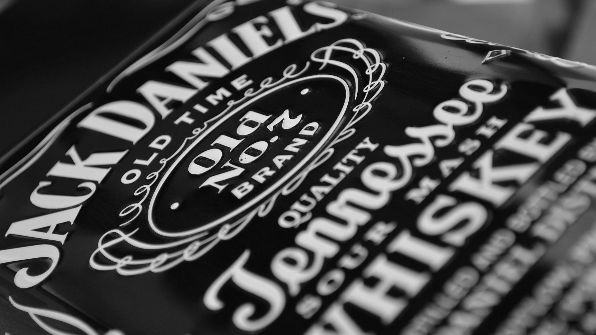 General 1920x1080 macro monochrome Jack Daniel's alcohol black