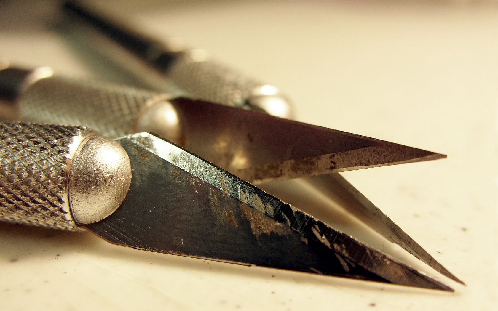 General 1680x1050 knife scalpel metal closeup