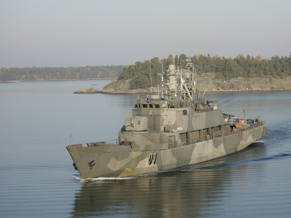 General 1152x864 warship vehicle ship military military vehicle