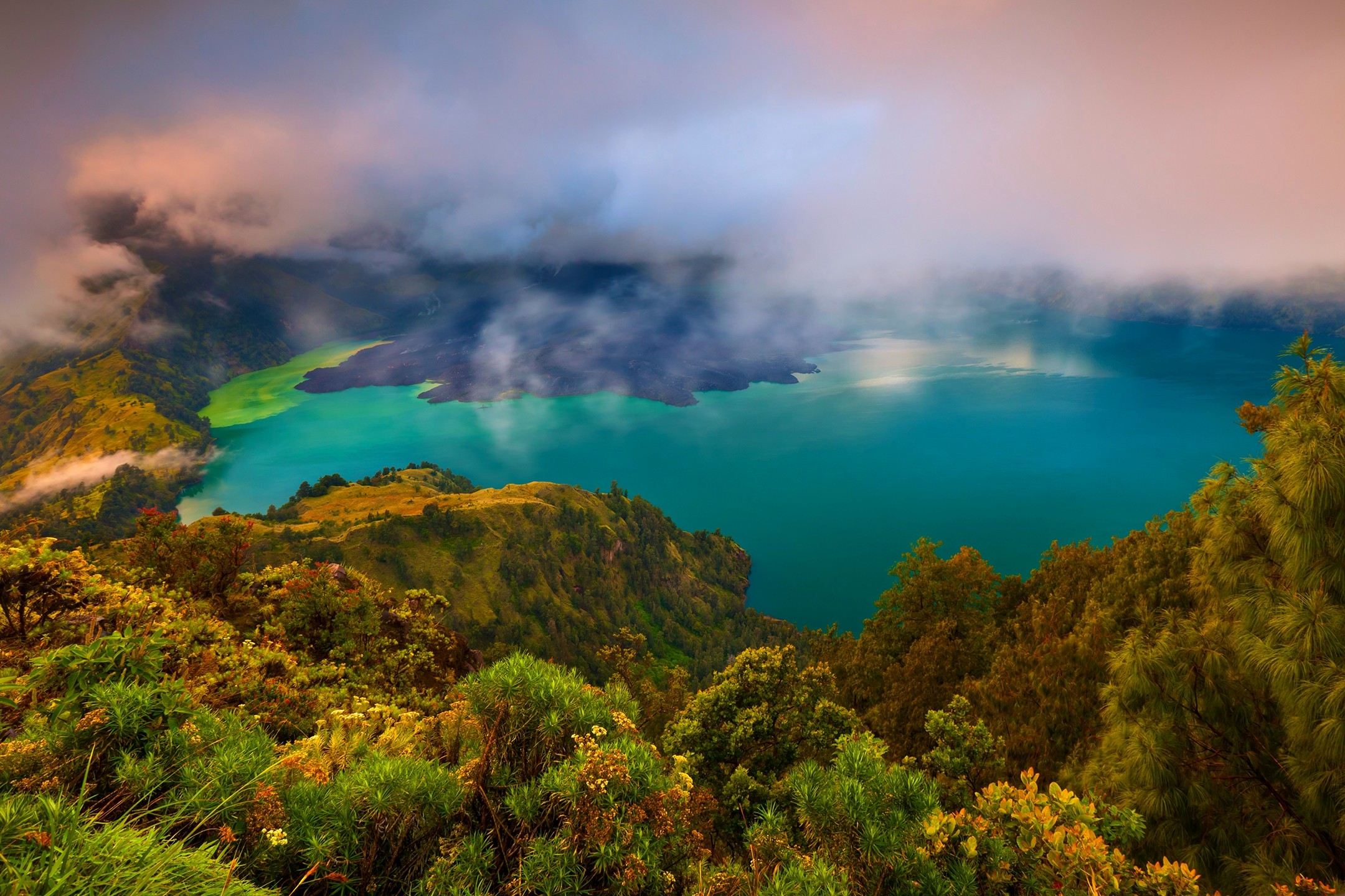 General 2160x1440 landscape nature lake turquoise water forest mountains clouds Indonesia