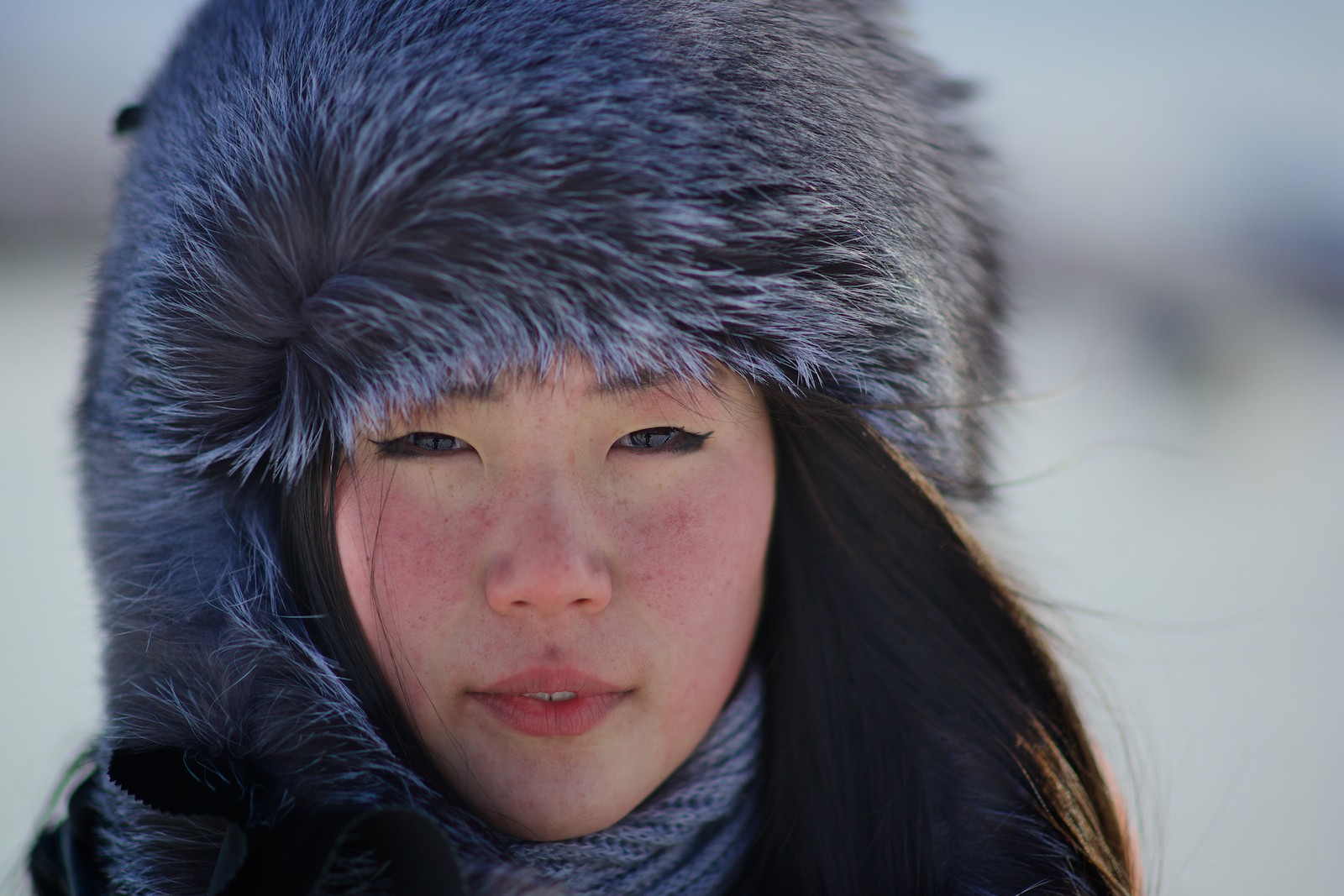 People 1600x1067 women Asian brunette fur cap scarf winter face dark eyes women outdoors