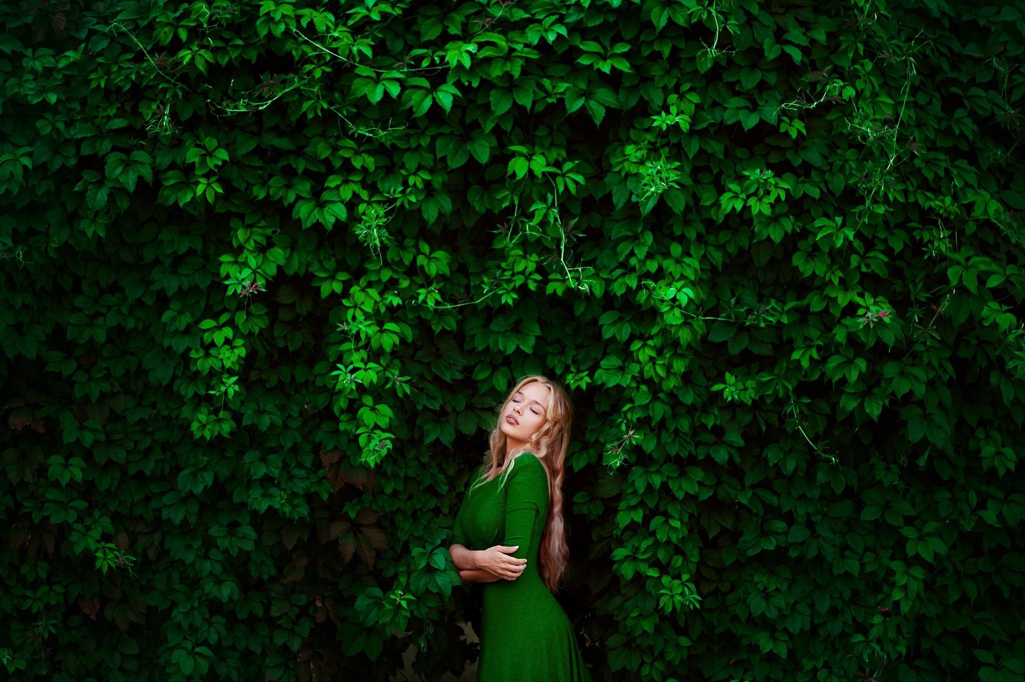 People 2048x1362 women dress leaves closed eyes green dress blonde model trees Ann Nevreva plants Elena (model) Elena