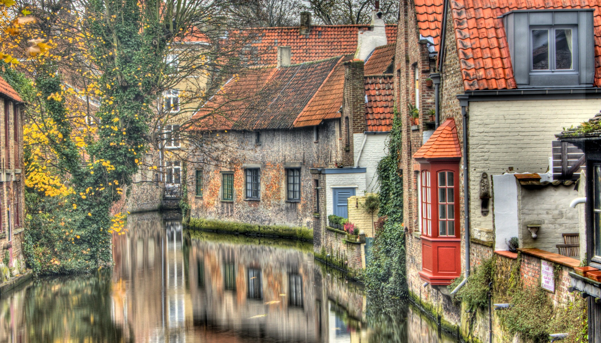 General 2100x1200 house canal old building Bruges Belgium water reflection