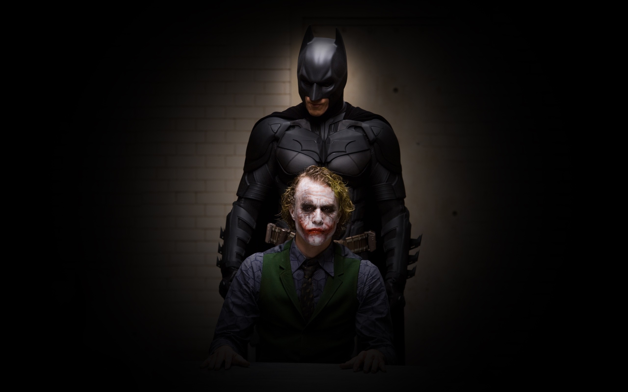 General 2560x1600 Batman Joker movies The Dark Knight Christian Bale Heath Ledger film stills low light vignette