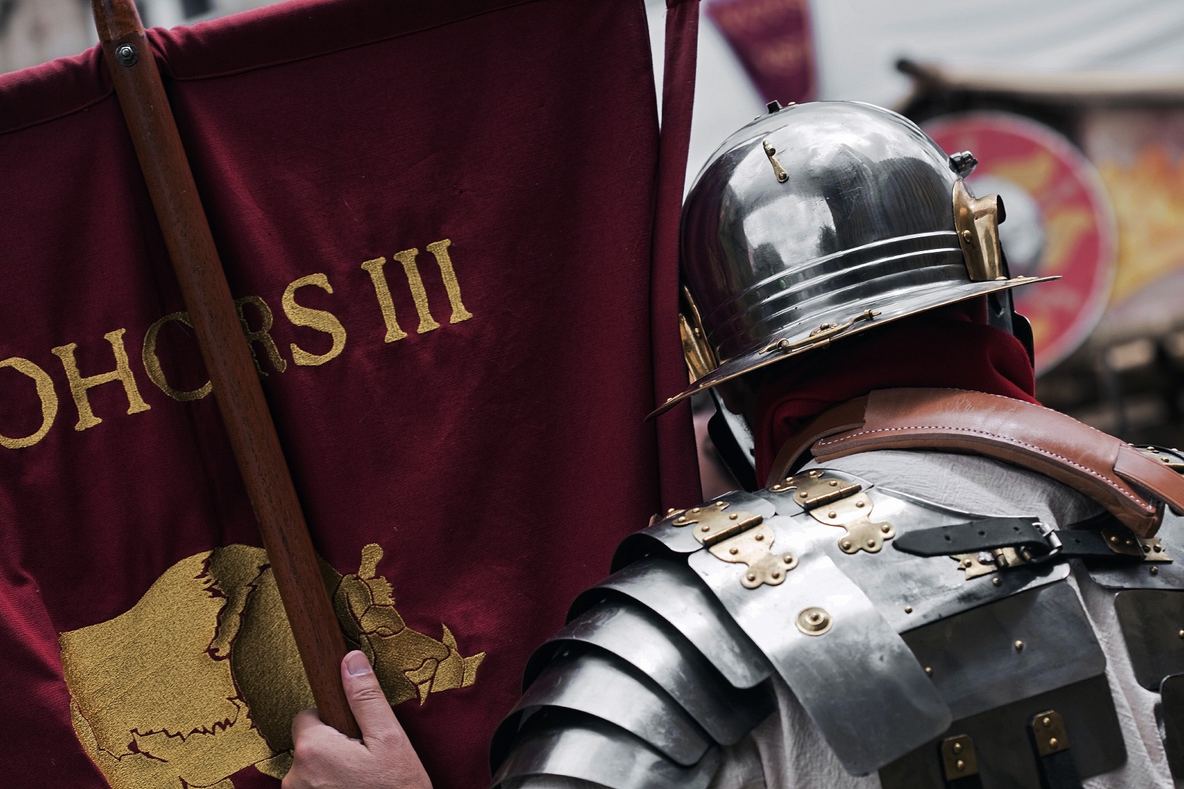 General 1698x1131 Rome soldier Ancient Rome Legionnaire armor men