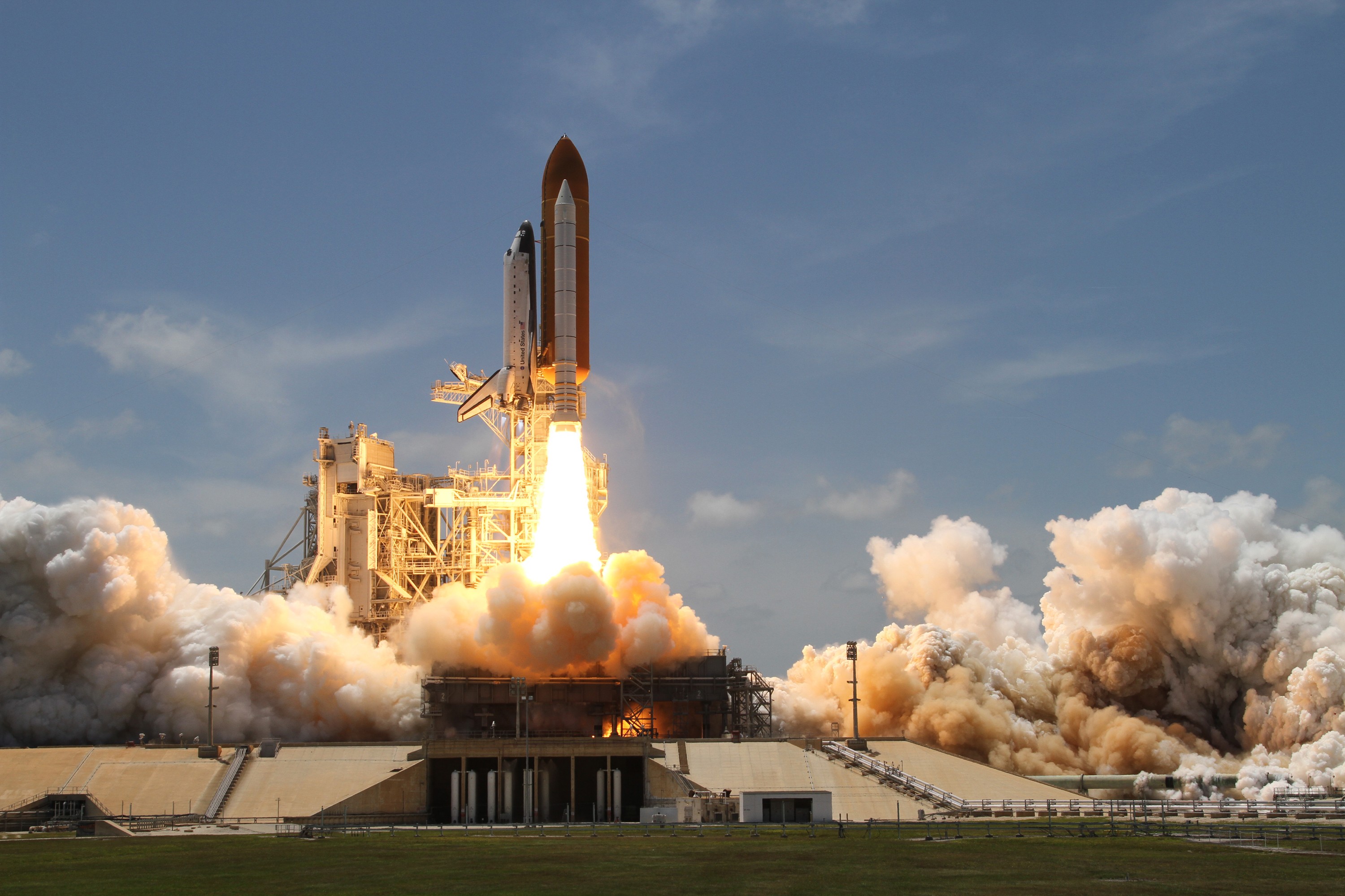 General 3000x2000 space shuttle Space Shuttle Atlantis NASA vehicle launching