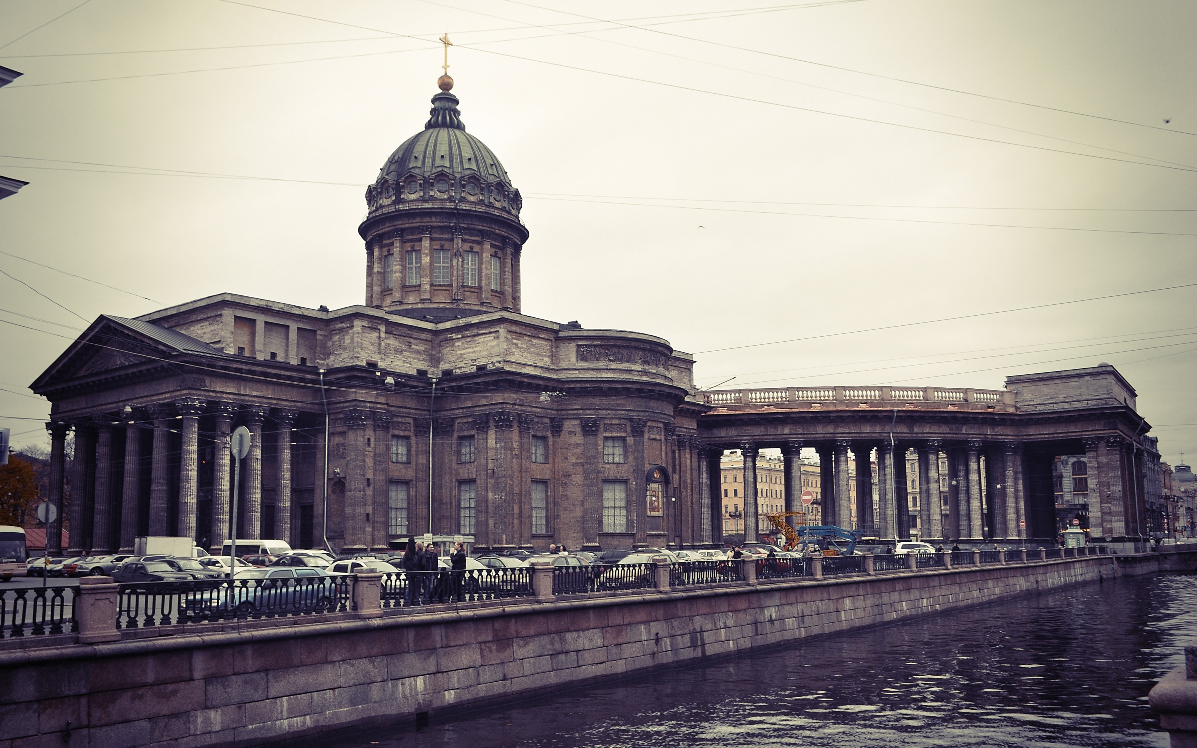 General 3840x2400 St. Petersburg Russia city Kazan Cathedral cathedral water car people group of people