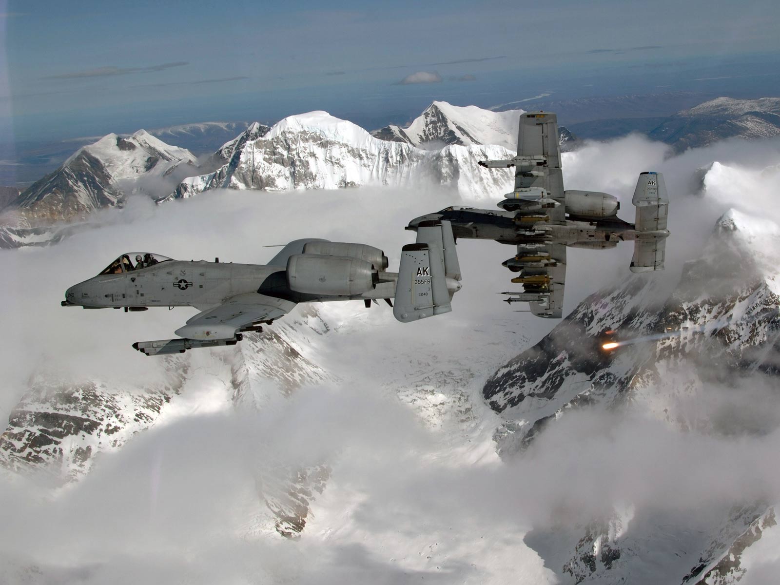 General 1600x1200 aircraft jets Fairchild Republic A-10 Thunderbolt II military military vehicle vehicle snowy peak mountains American aircraft