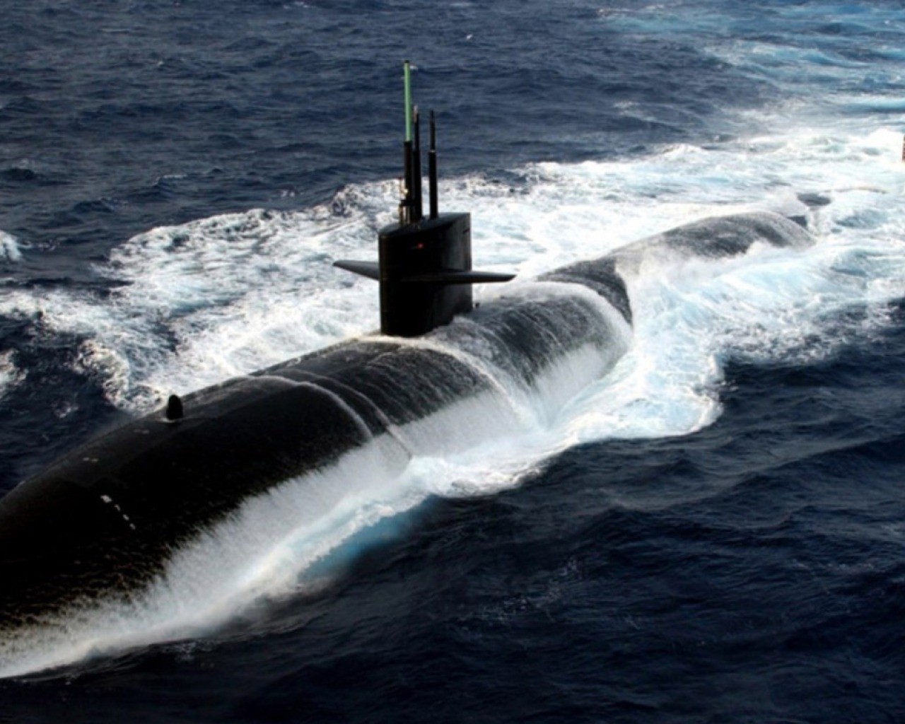 General 1280x1024 submarine military vehicle military vehicle