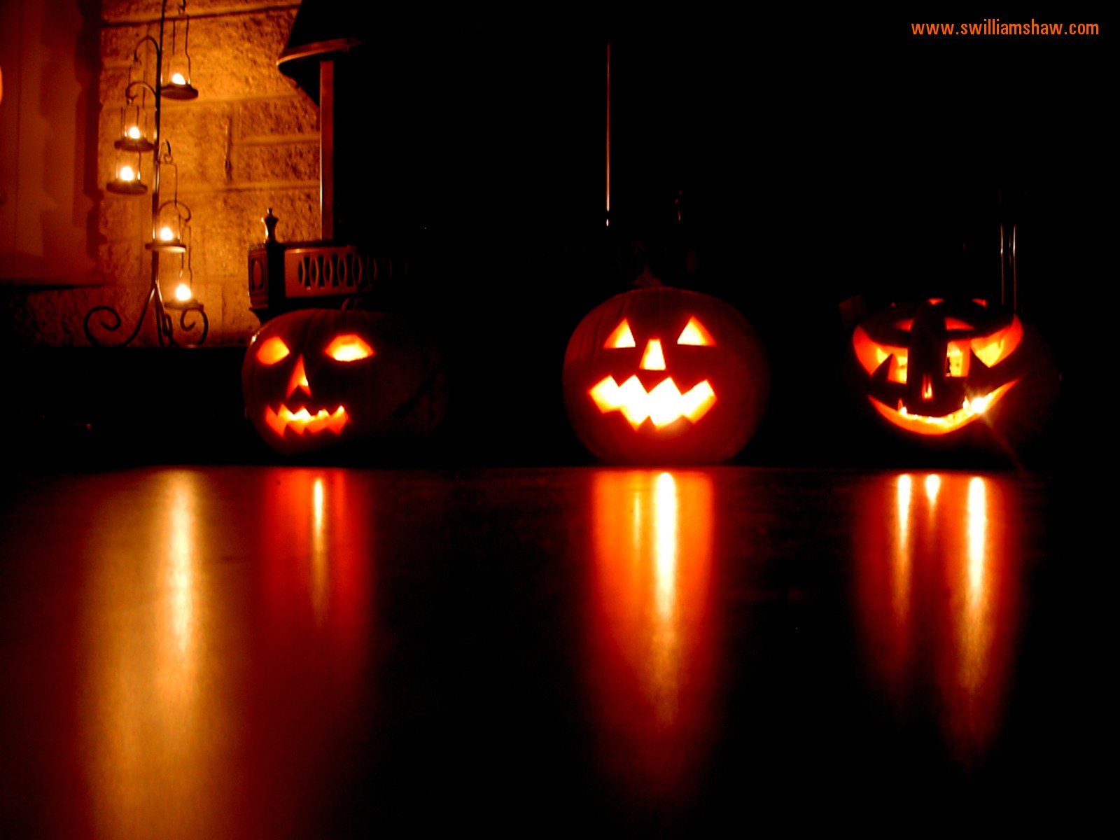 General 1600x1200 Halloween spooky pumpkin glowing eyes dark Jack O' Lantern