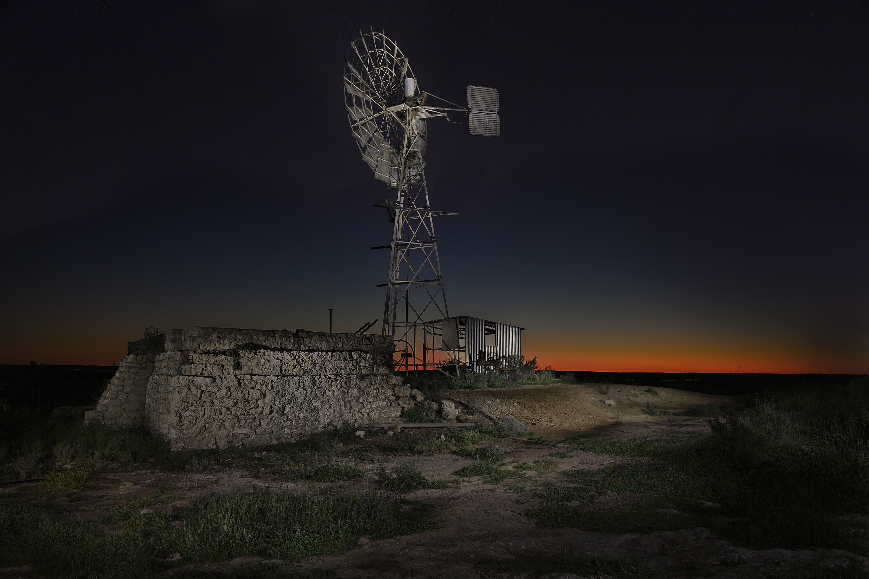 General 2808x1872 windmill Australia plains sky sunlight dark outdoors low light