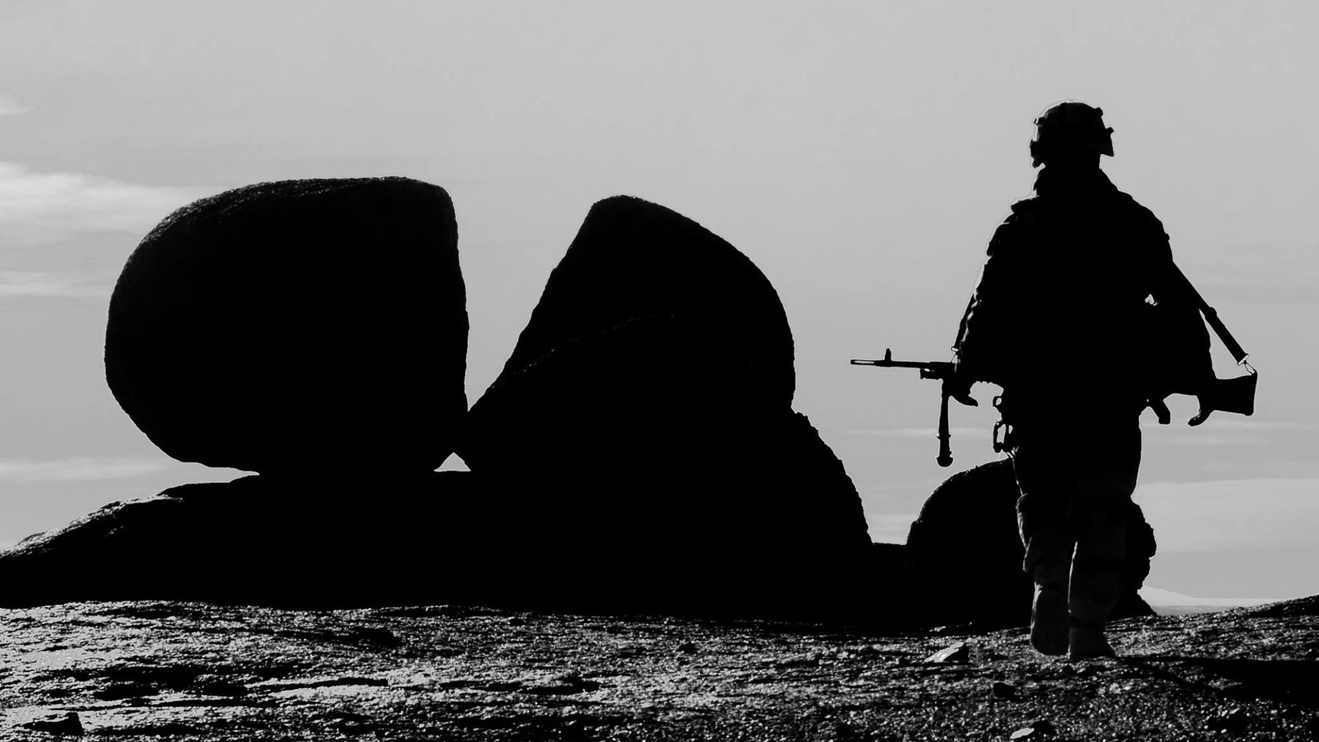 General 1920x1080 military soldier Mali silhouette