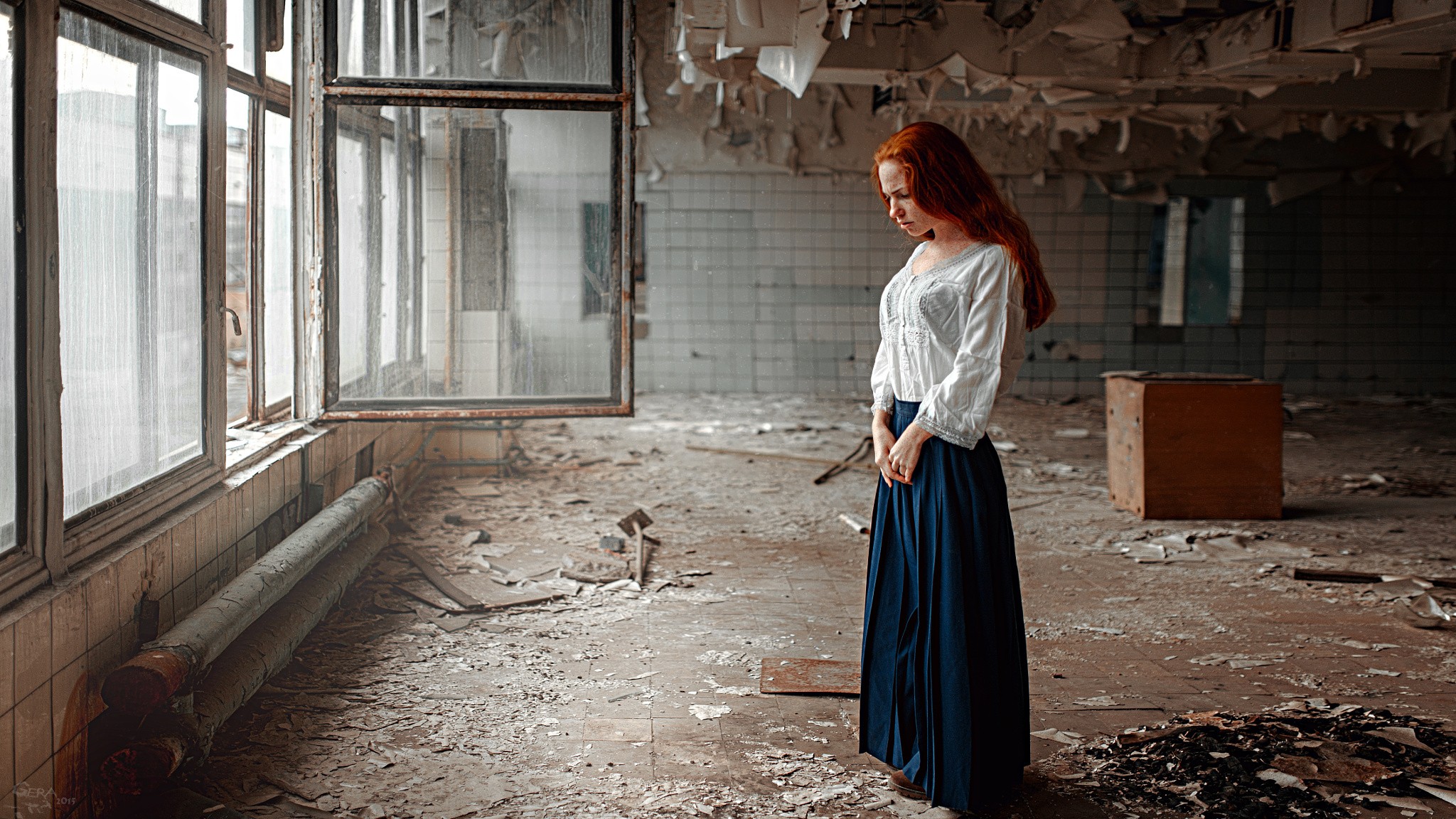 People 2048x1152 Georgy Chernyadyev women redhead abandoned skirt freckles Oksana Butovskaya ruins standing dyed hair model women indoors indoors long hair 2015 (Year)