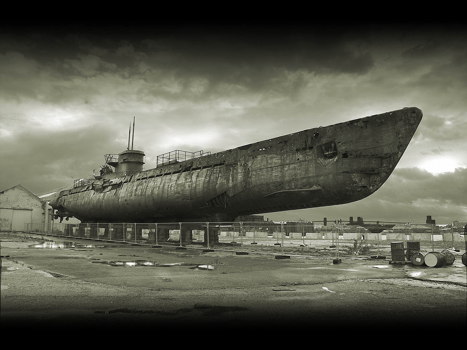 General 1600x1200 vehicle military submarine wreck military vehicle England Birkenhead