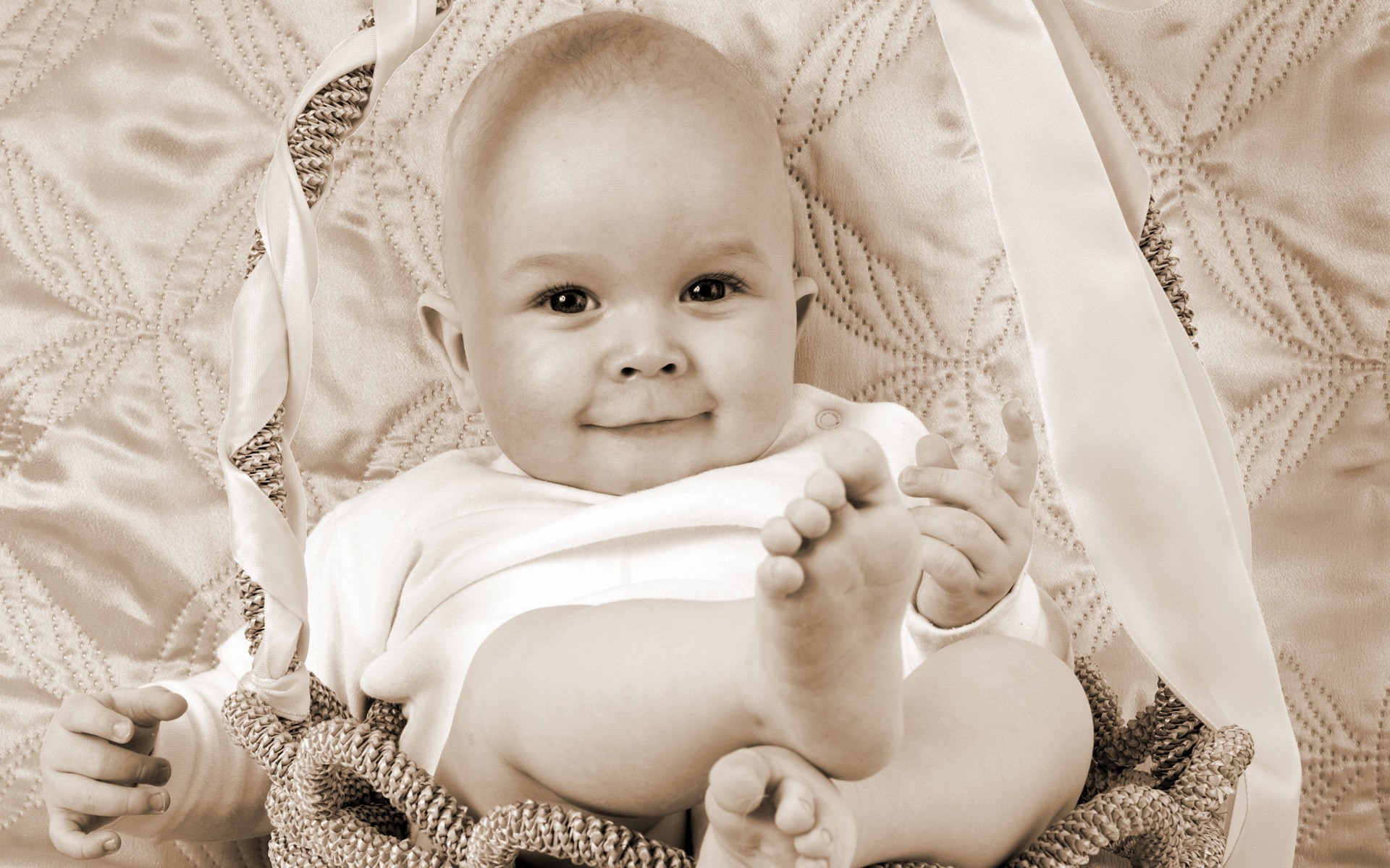 People 1920x1200 sepia barefoot smiling baby