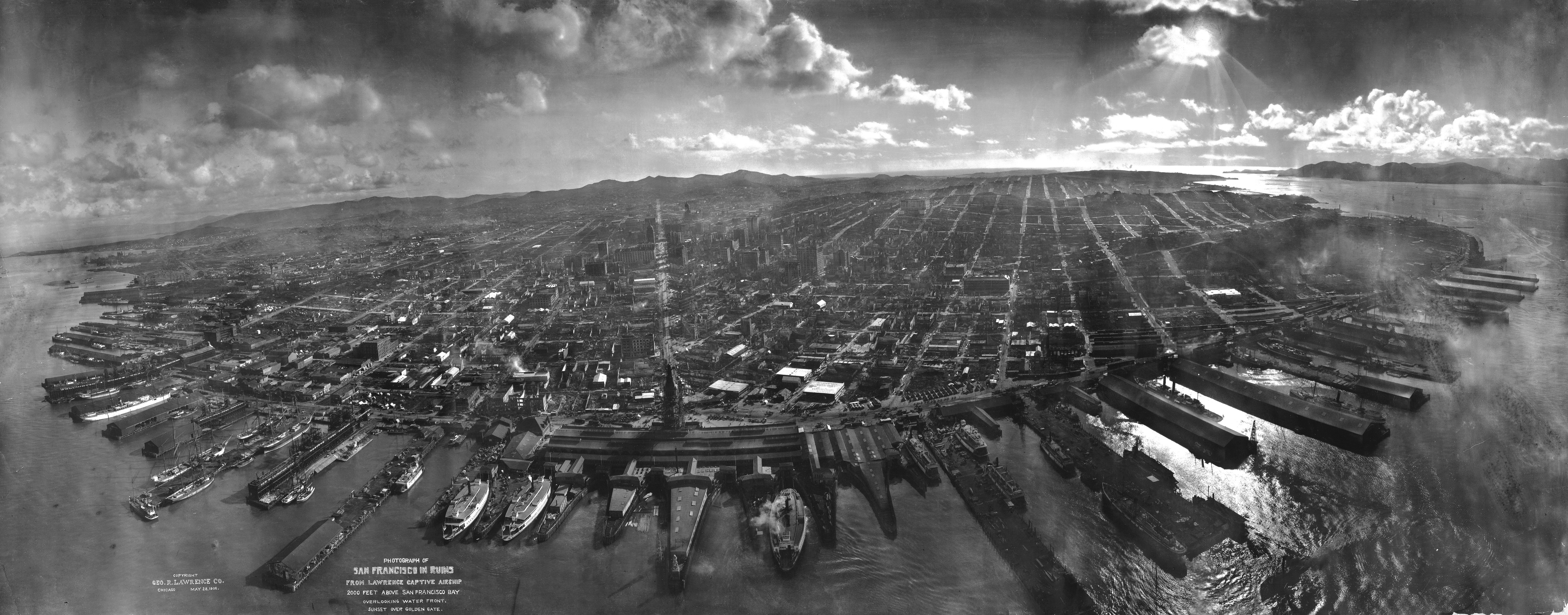 General 7000x2748 San Francisco waterfront earthquakes aerial view ruins USA monochrome vintage 1906 (Year)
