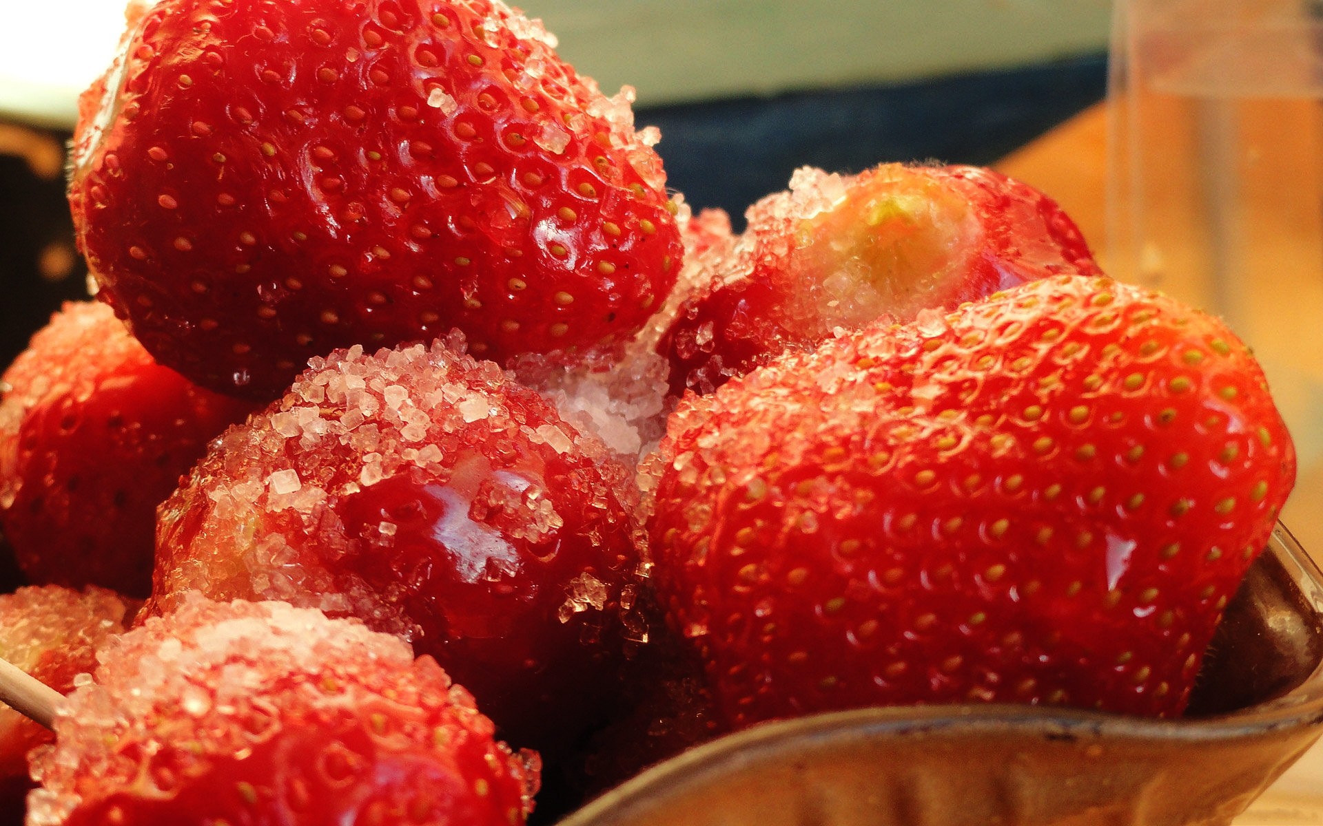 General 1920x1200 strawberries fruit food sugar berries closeup