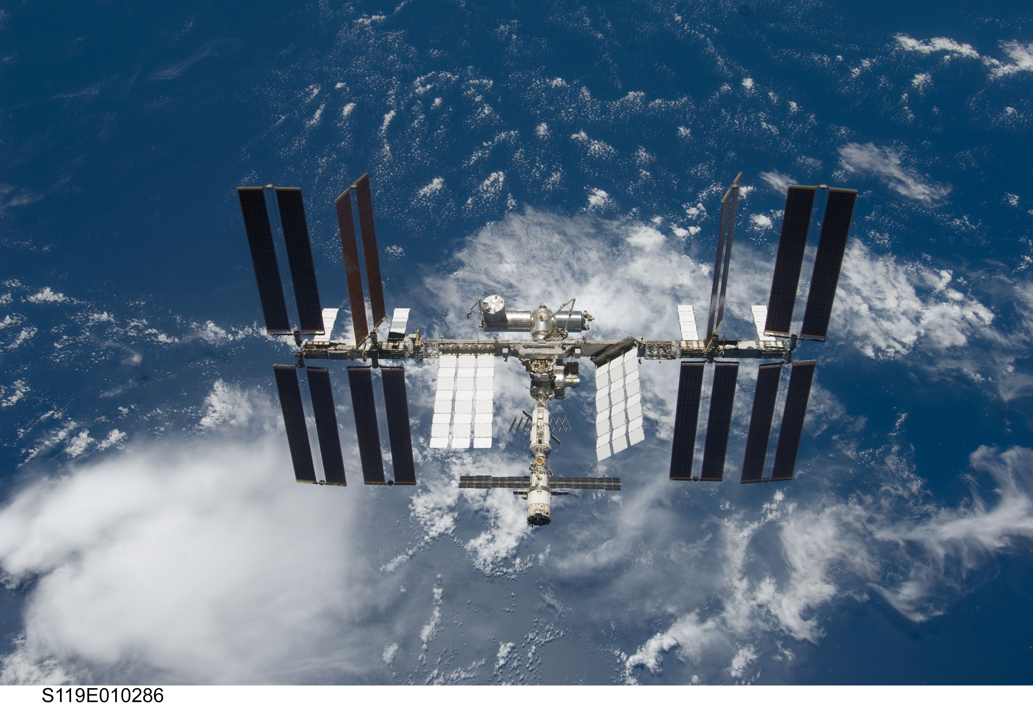 General 4288x2929 International Space Station space Earth space station