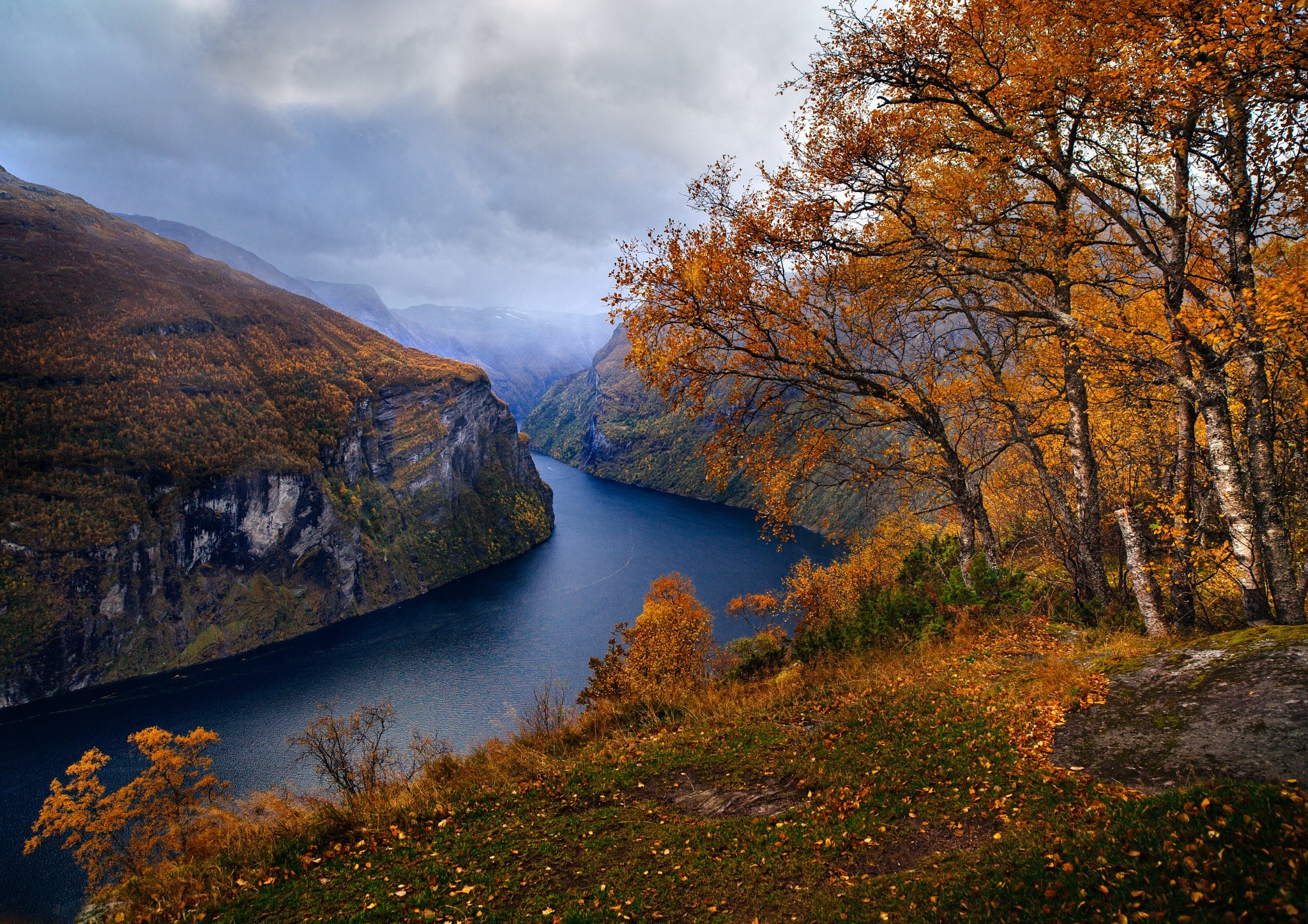 General 2048x1448 nature landscape fjord Norway fall trees grass mountains clouds Geiranger outdoors Geirangerfjord