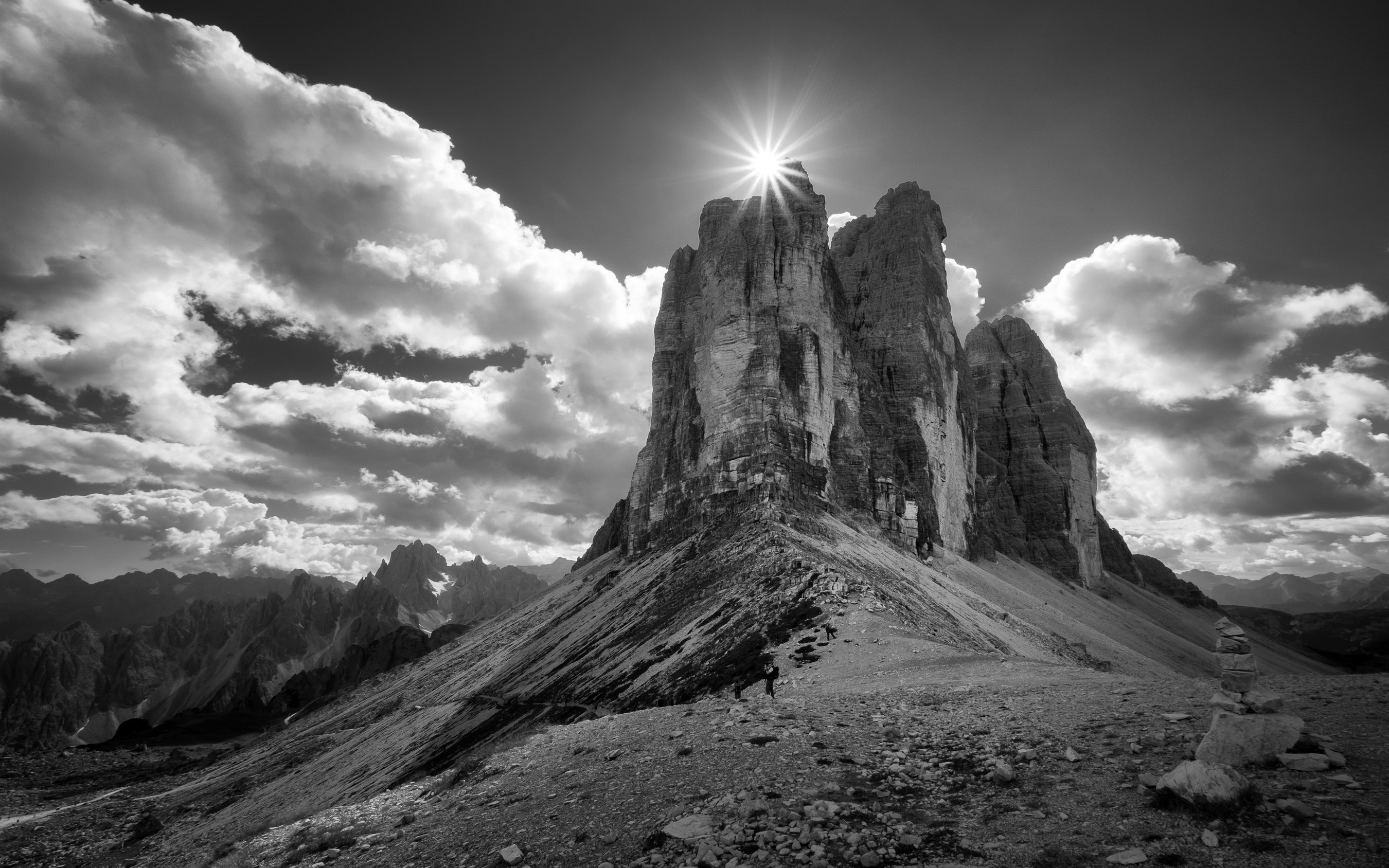 General 2700x1688 landscape nature summer mountains monochrome clouds sun rays Alps Italy