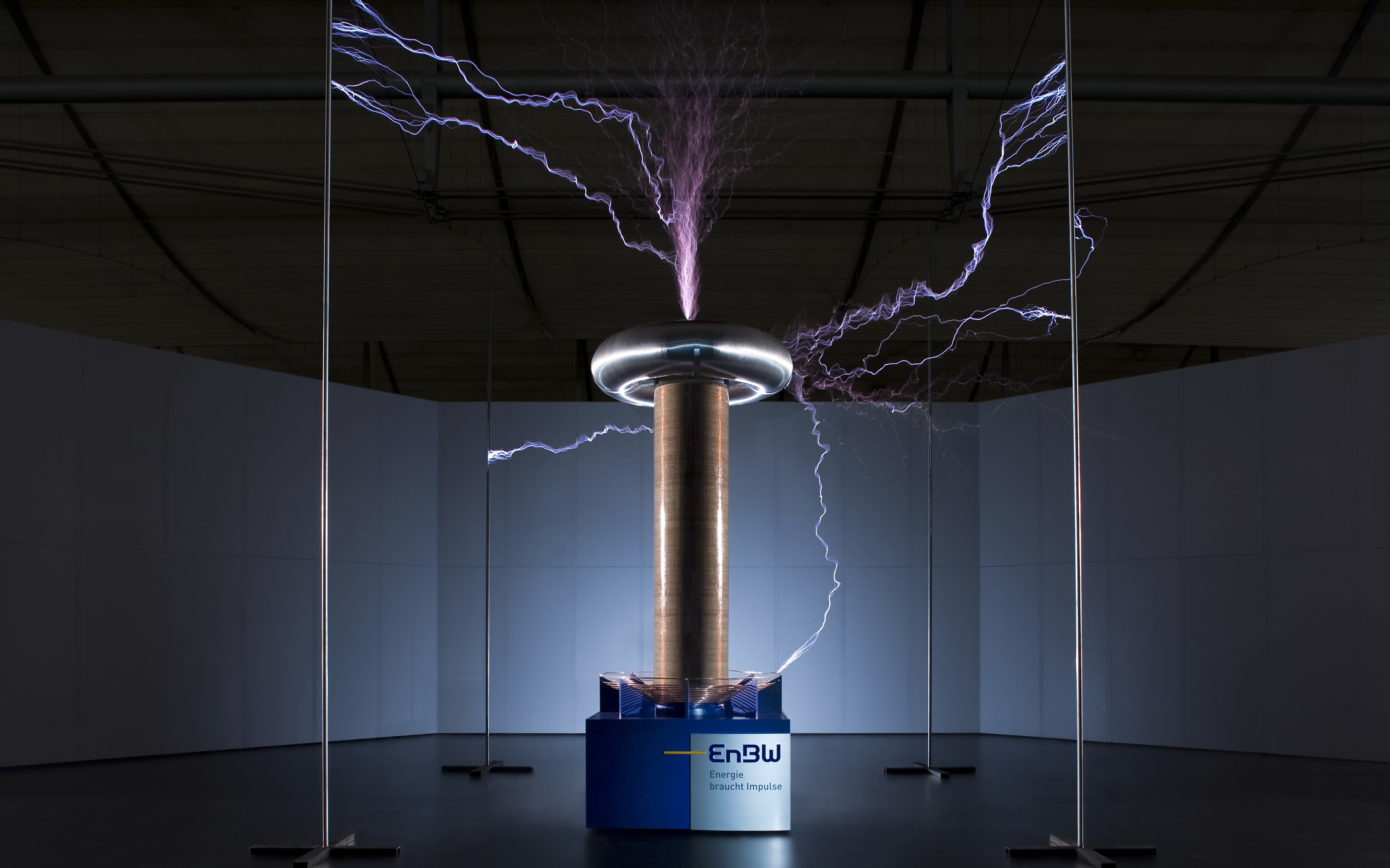 General 3840x2400 electricity science technology Tesla coil