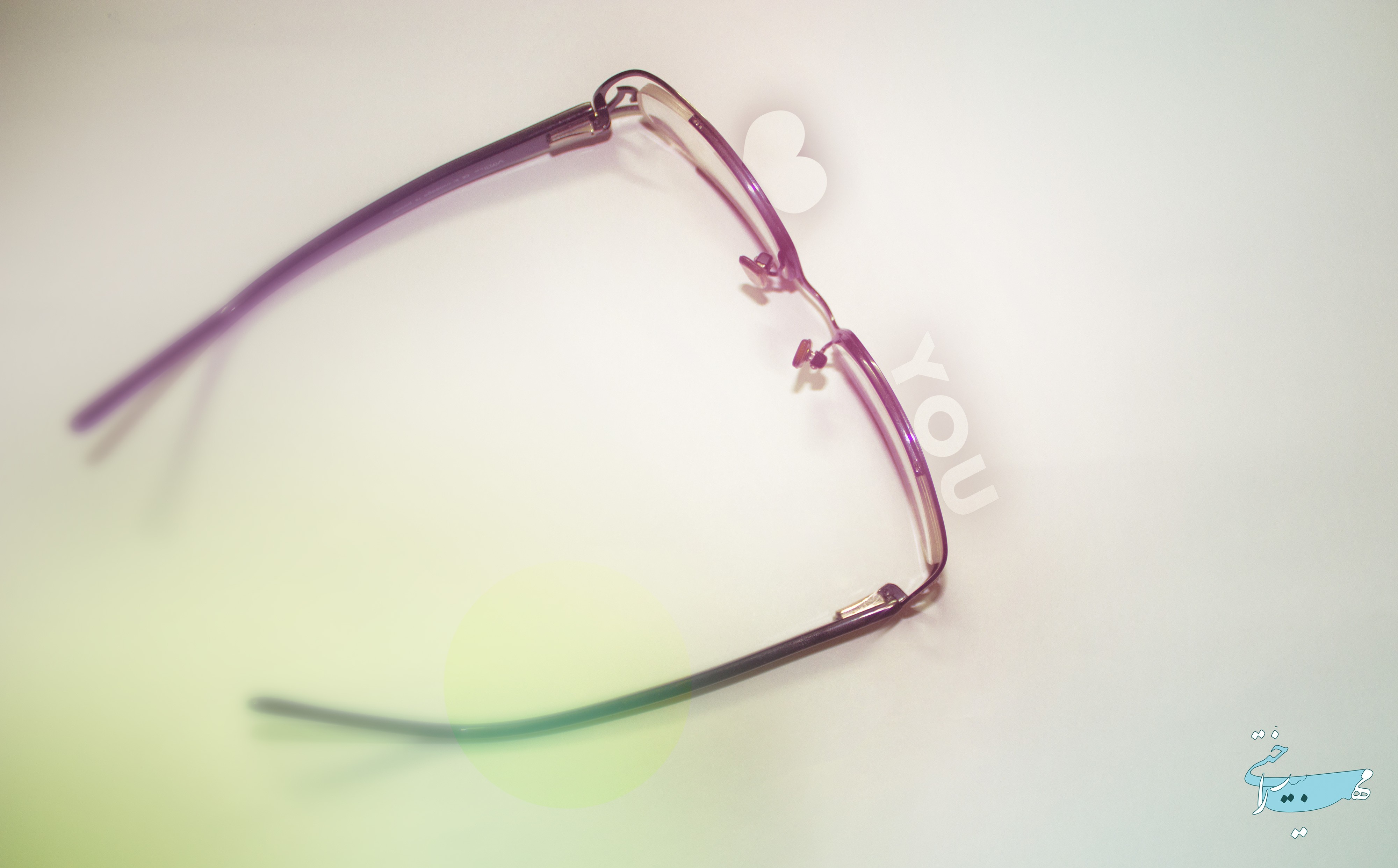 General 4000x2484 love glasses heart (design) closeup simple background
