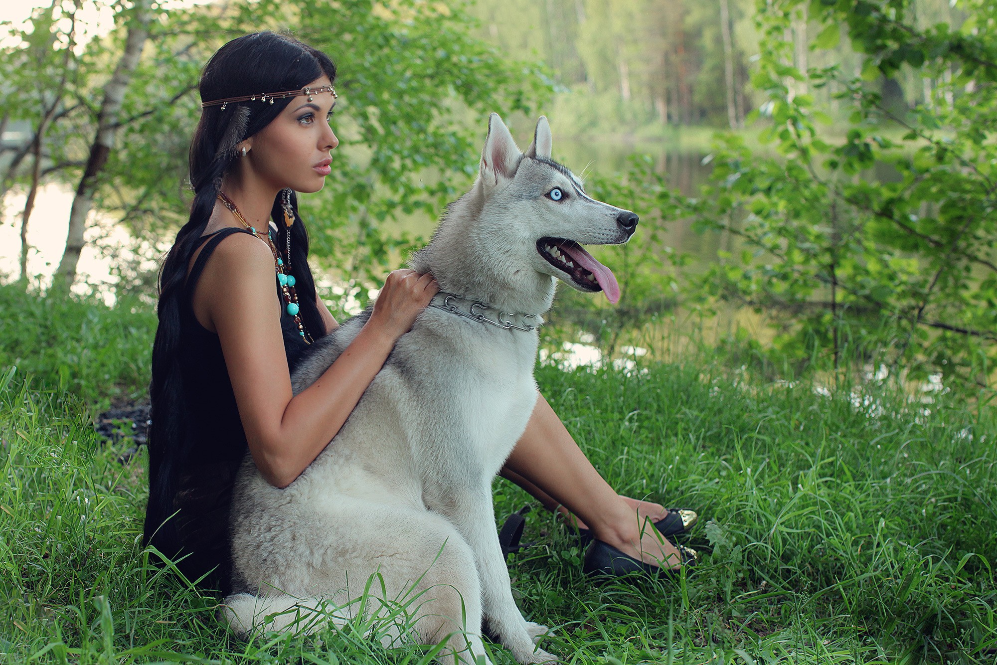 People 2000x1334 women brunette dog animals black hair outdoors sitting nature women outdoors looking into the distance women with dogs model