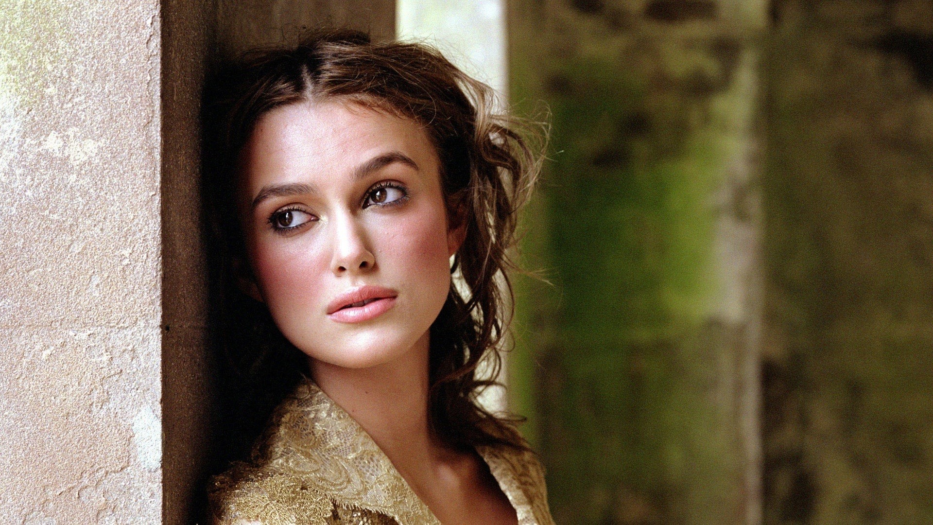 People 1920x1080 Keira Knightley women actress celebrity face looking into the distance
