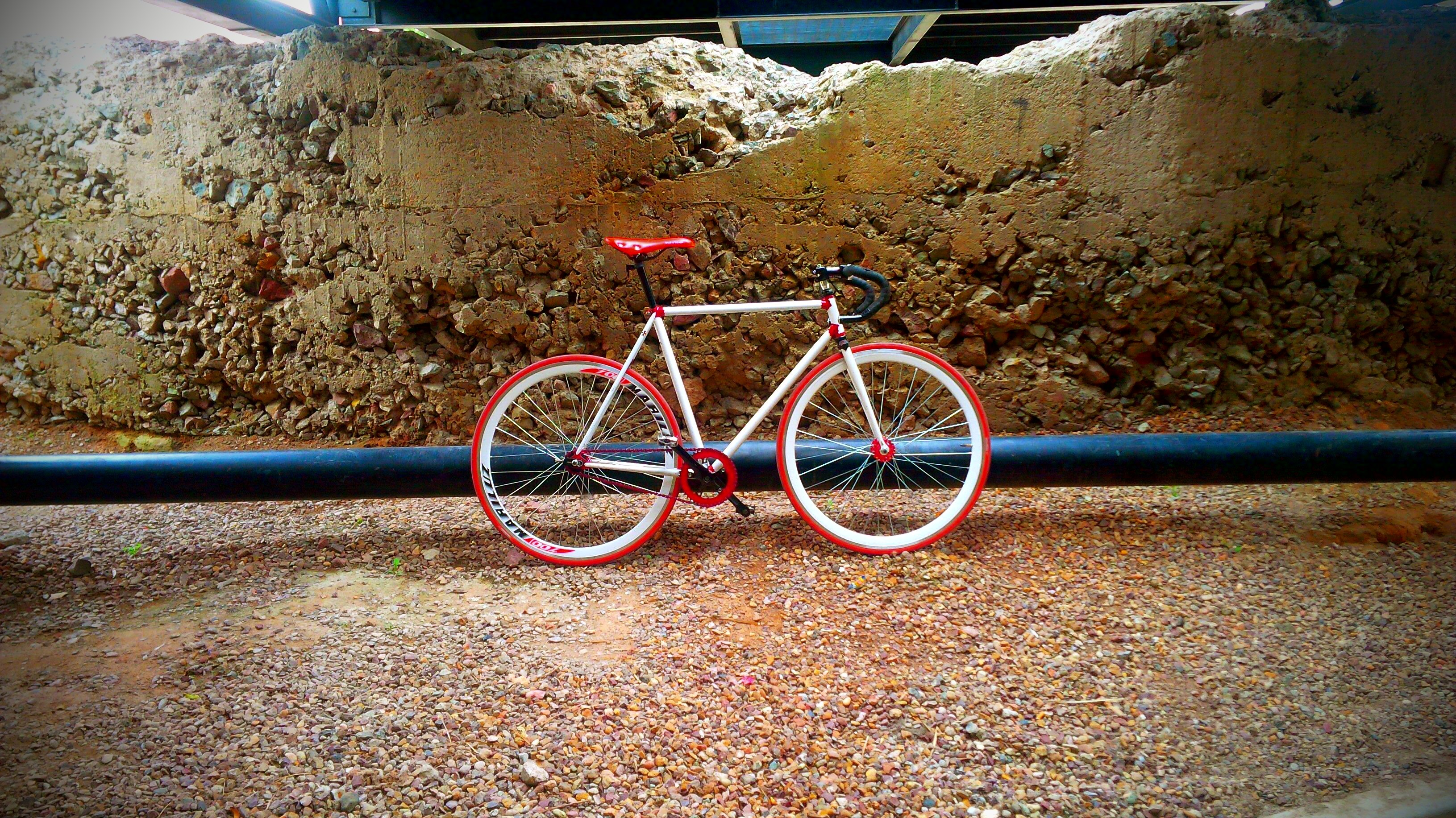 General 3262x1834 fixie bicycle vehicle