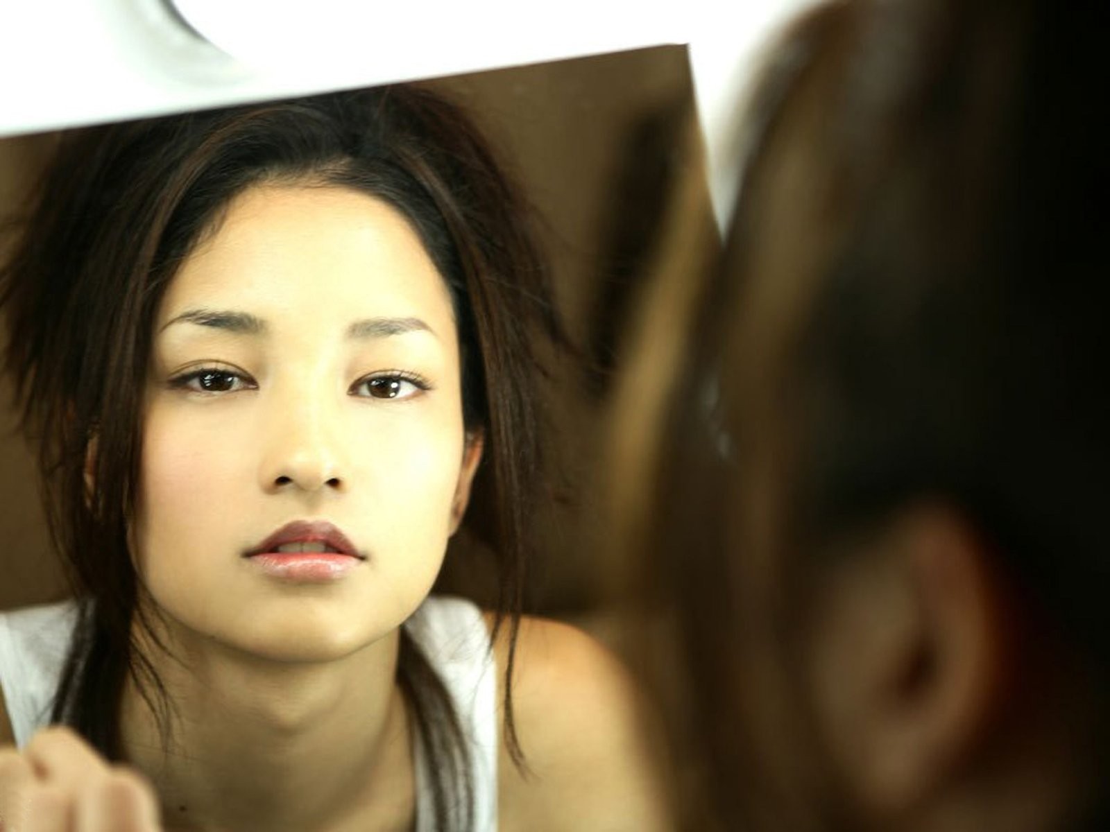 People 1600x1200 Meisa Kuroki Asian Japanese women face brunette brown eyes Japanese women Japanese model reflection model