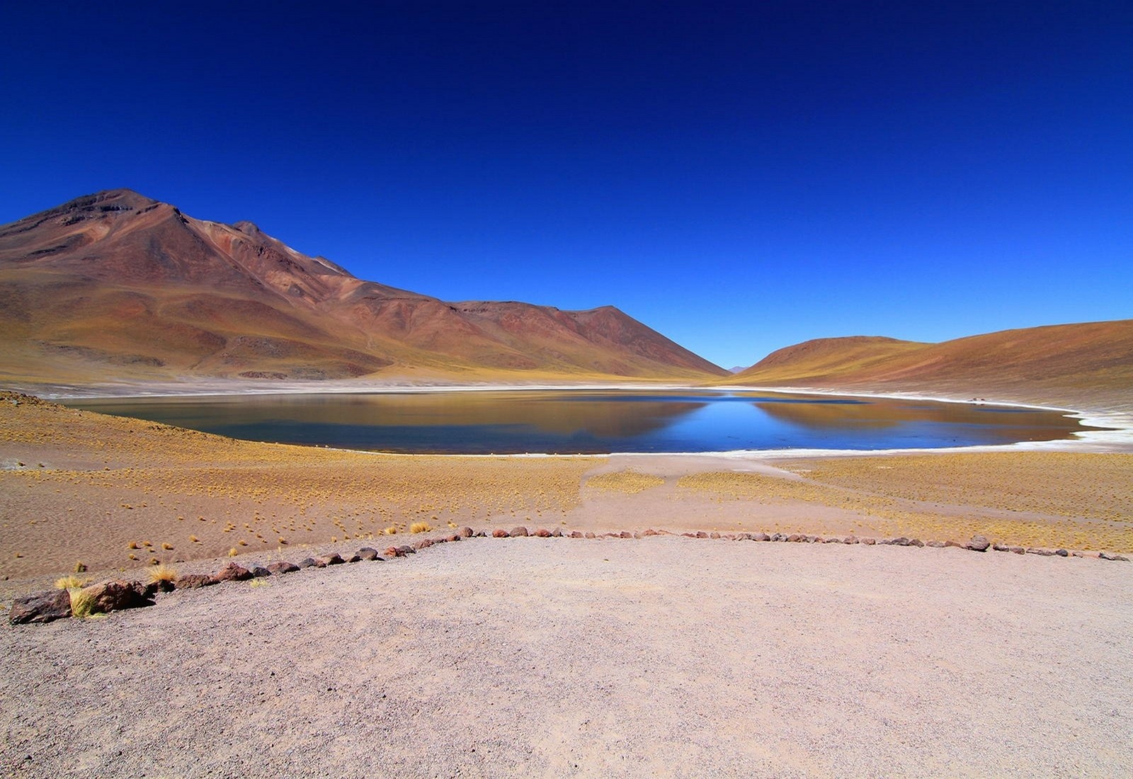 General 1600x1100 nature landscape lake mountains Atacama Desert Chile blue sky heat water salt South America