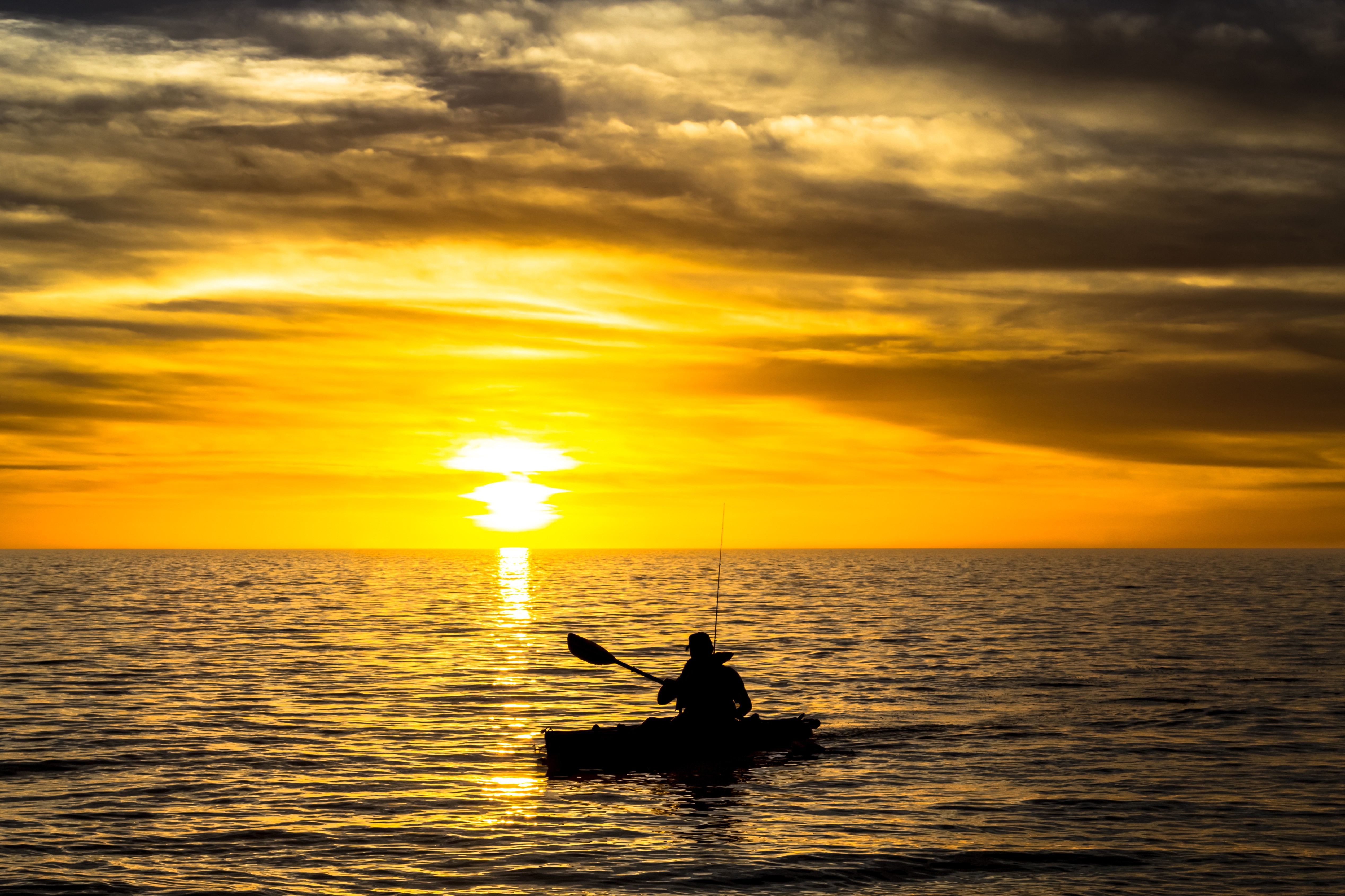 People 5073x3381 nature men sunset kayaks sea sky sunlight