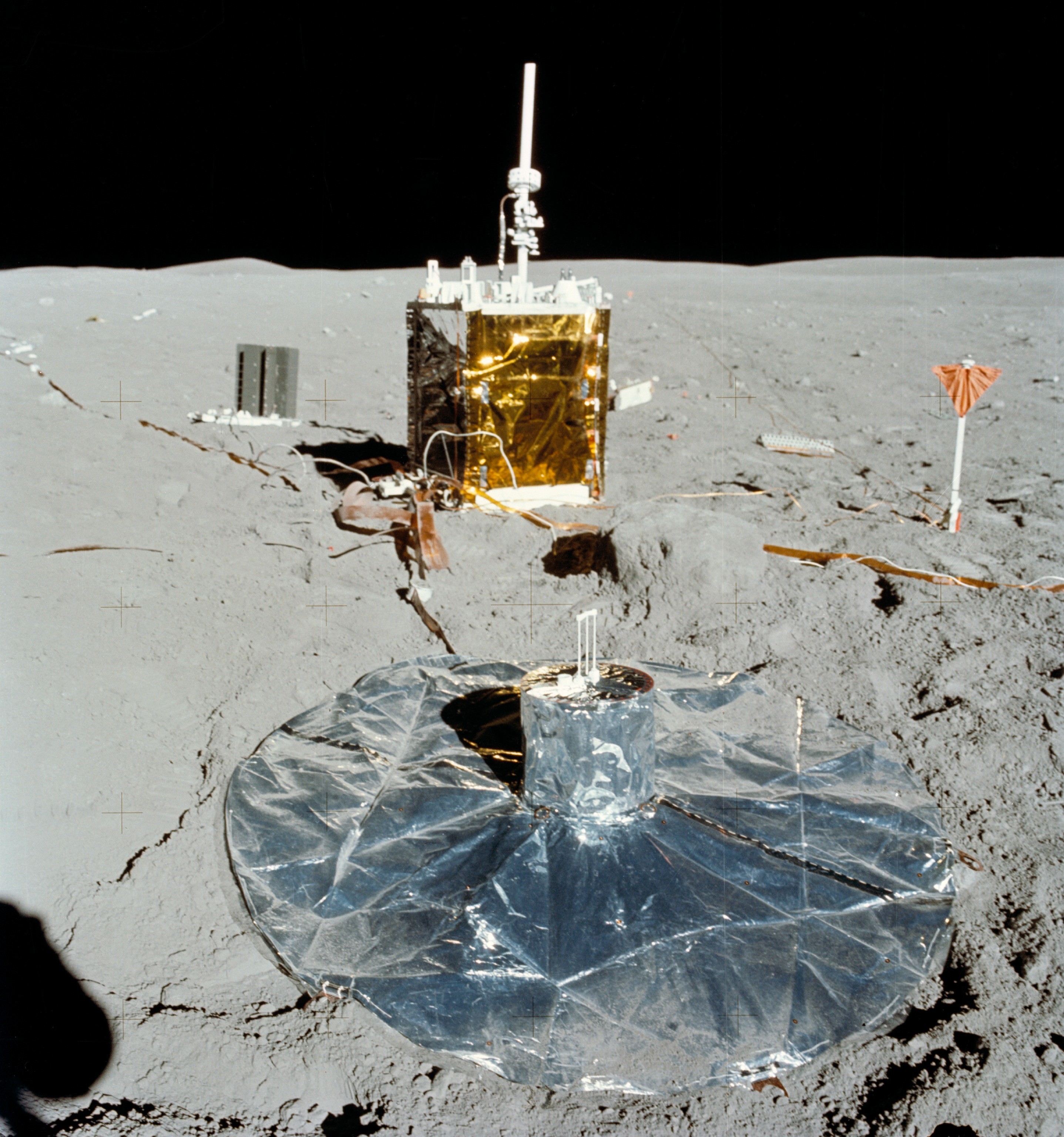 General 2875x3072 space Moon Lunar surface