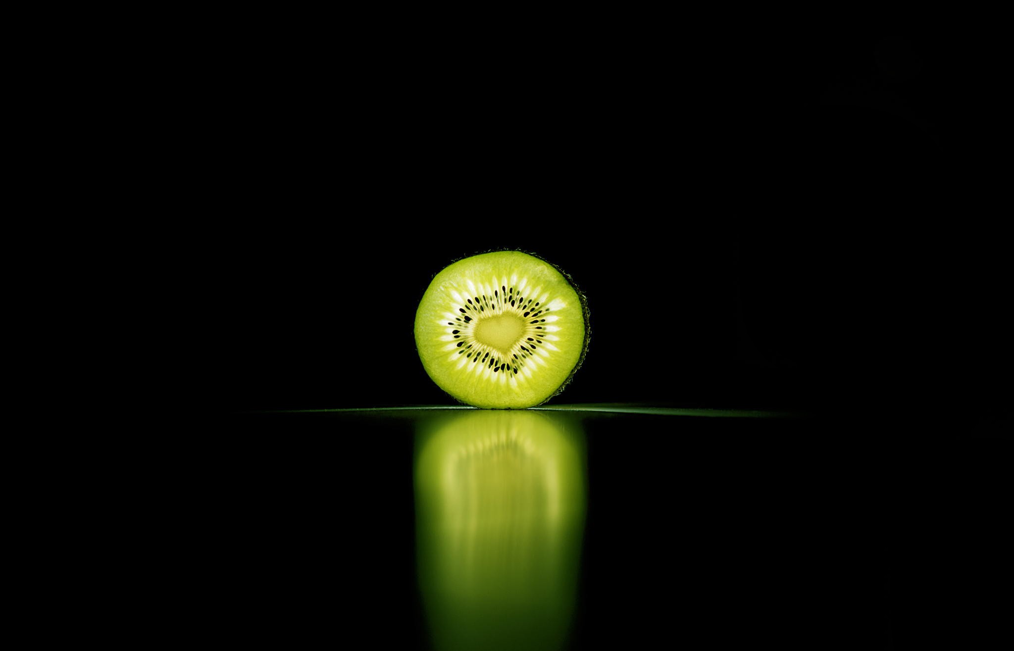 General 2048x1315 kiwi (fruit) food reflection green fruit black background simple background minimalism